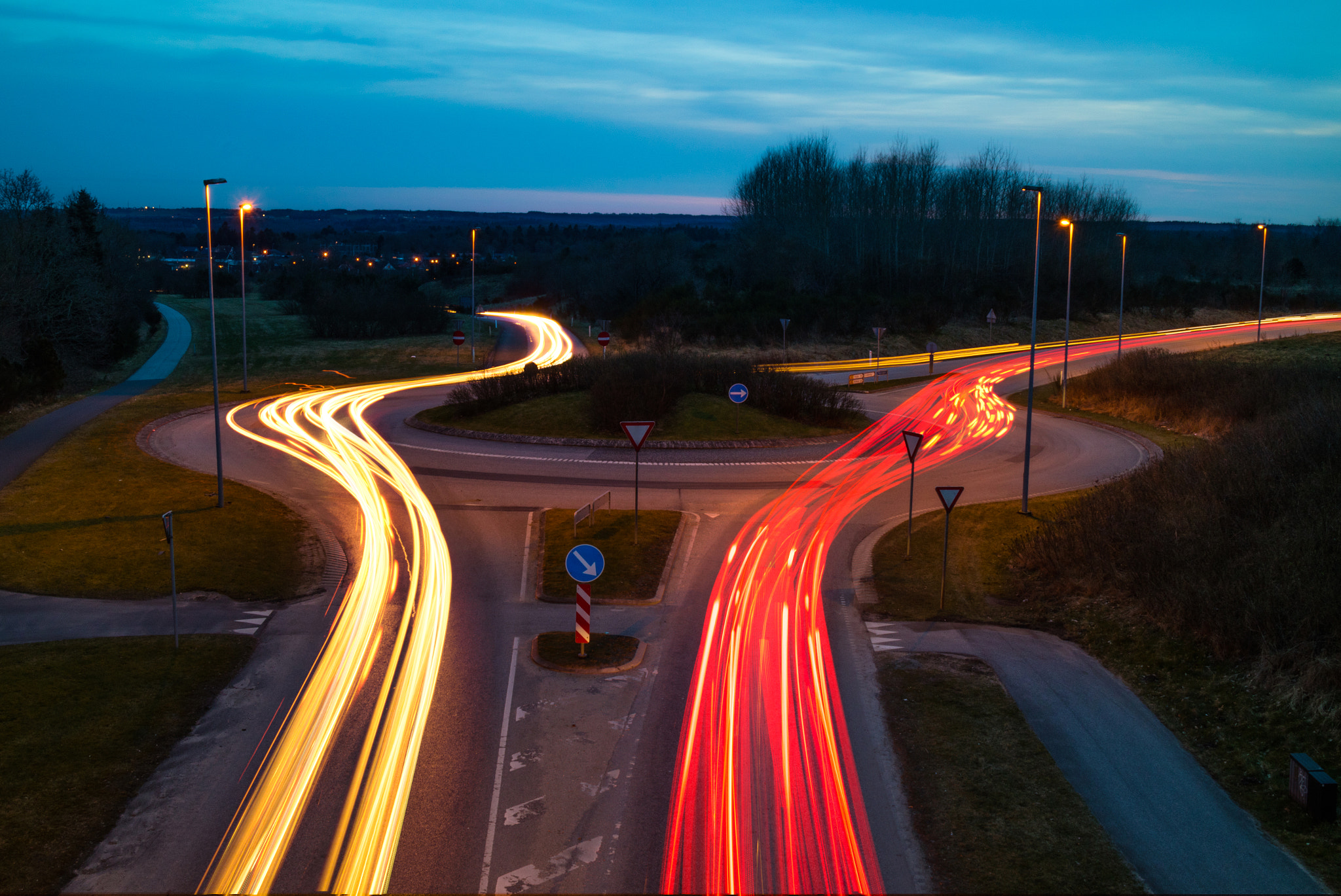 Canon EOS M3 sample photo. An evening, a camera and a roundabout, let's have fun! photography