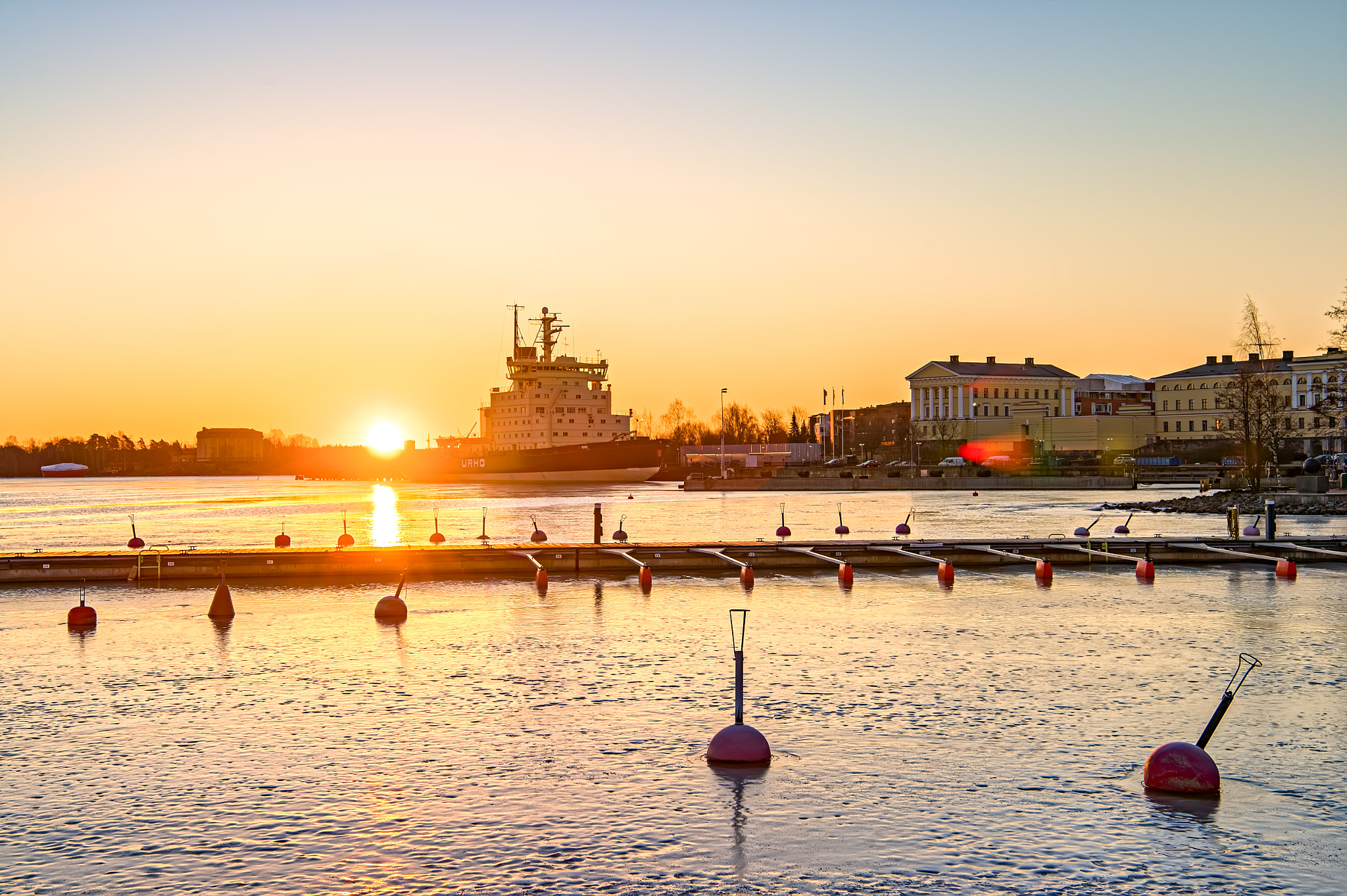 Nikon D4S + Nikon AF-S Nikkor 24-70mm F2.8E ED VR sample photo. Sunrise at katajanokka, helsinki, finland photography