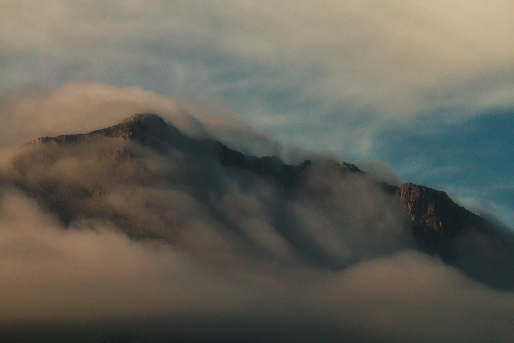 Tamron SP 35mm F1.8 Di VC USD sample photo. Niebla photography