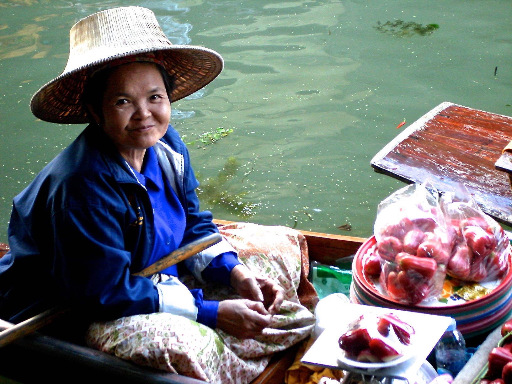 Sony DSC-W100 sample photo. Market seller, floating market. thailand photography
