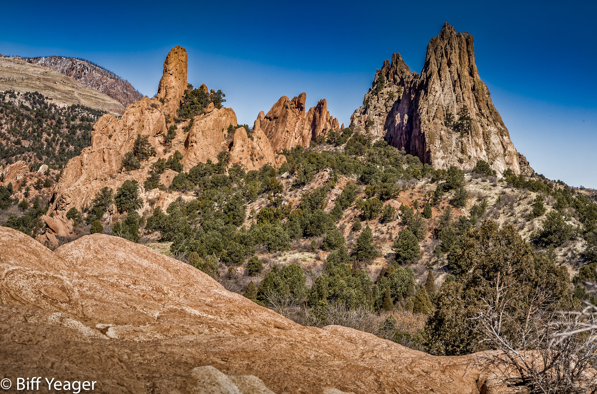 Nikon AF Nikkor 24-85mm F2.8-4D IF sample photo. Gardenofthegods x photography