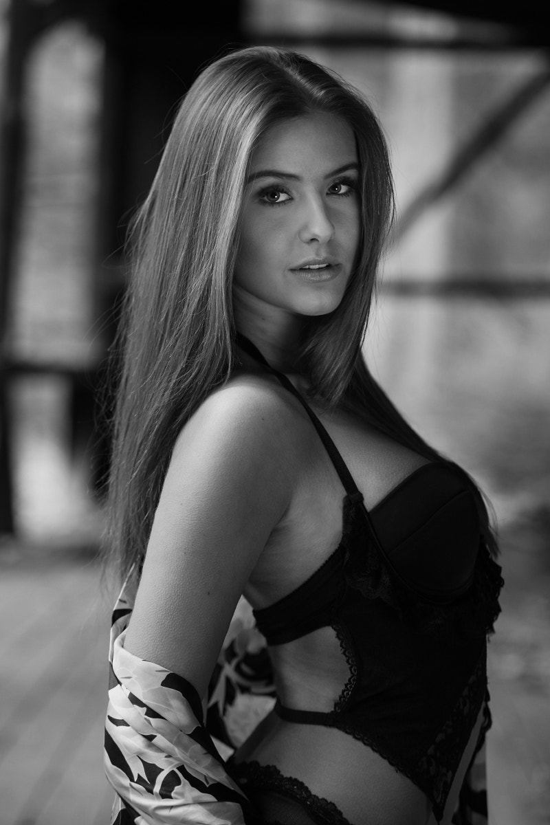 Canon EF 70-200mm F2.8L USM sample photo. Liana photography