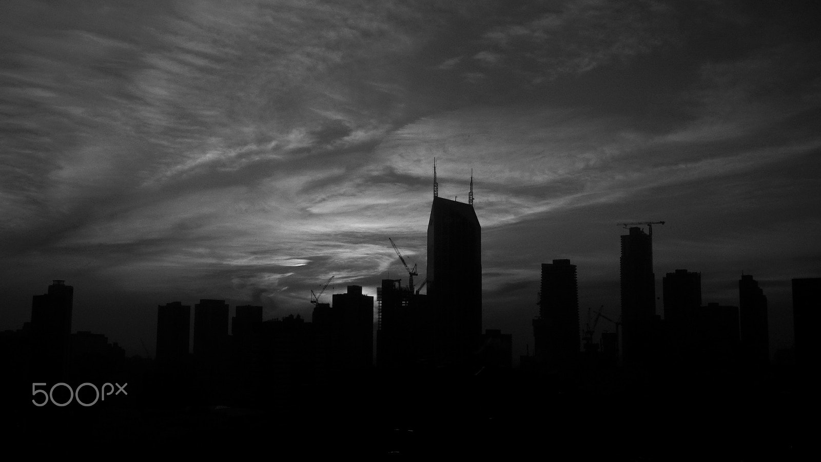 Sony a7S II + Sony Vario Tessar T* FE 24-70mm F4 ZA OSS sample photo. Melbourne sunset photography