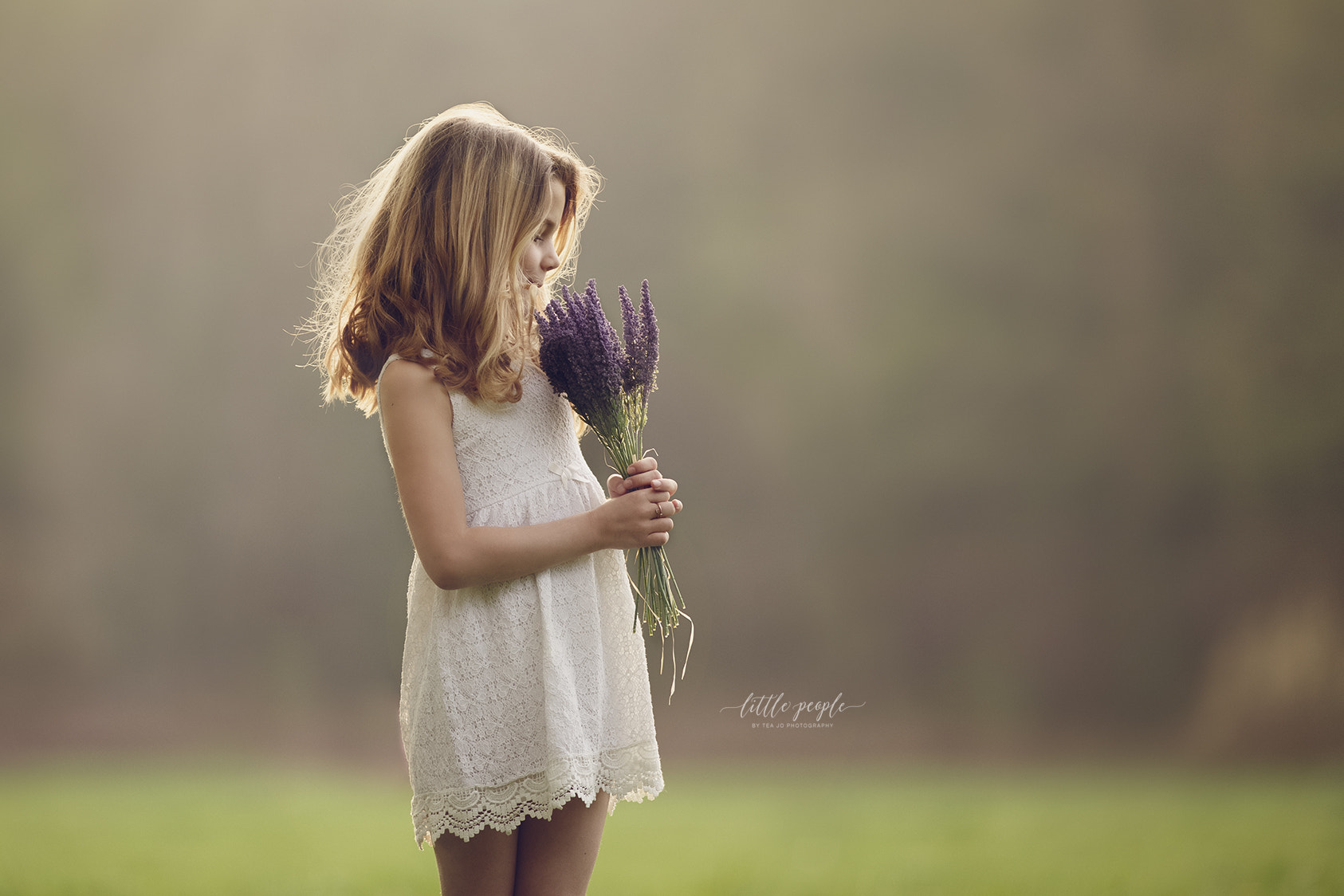 Canon EF 200mm f/1.8L sample photo. Lavander girl photography