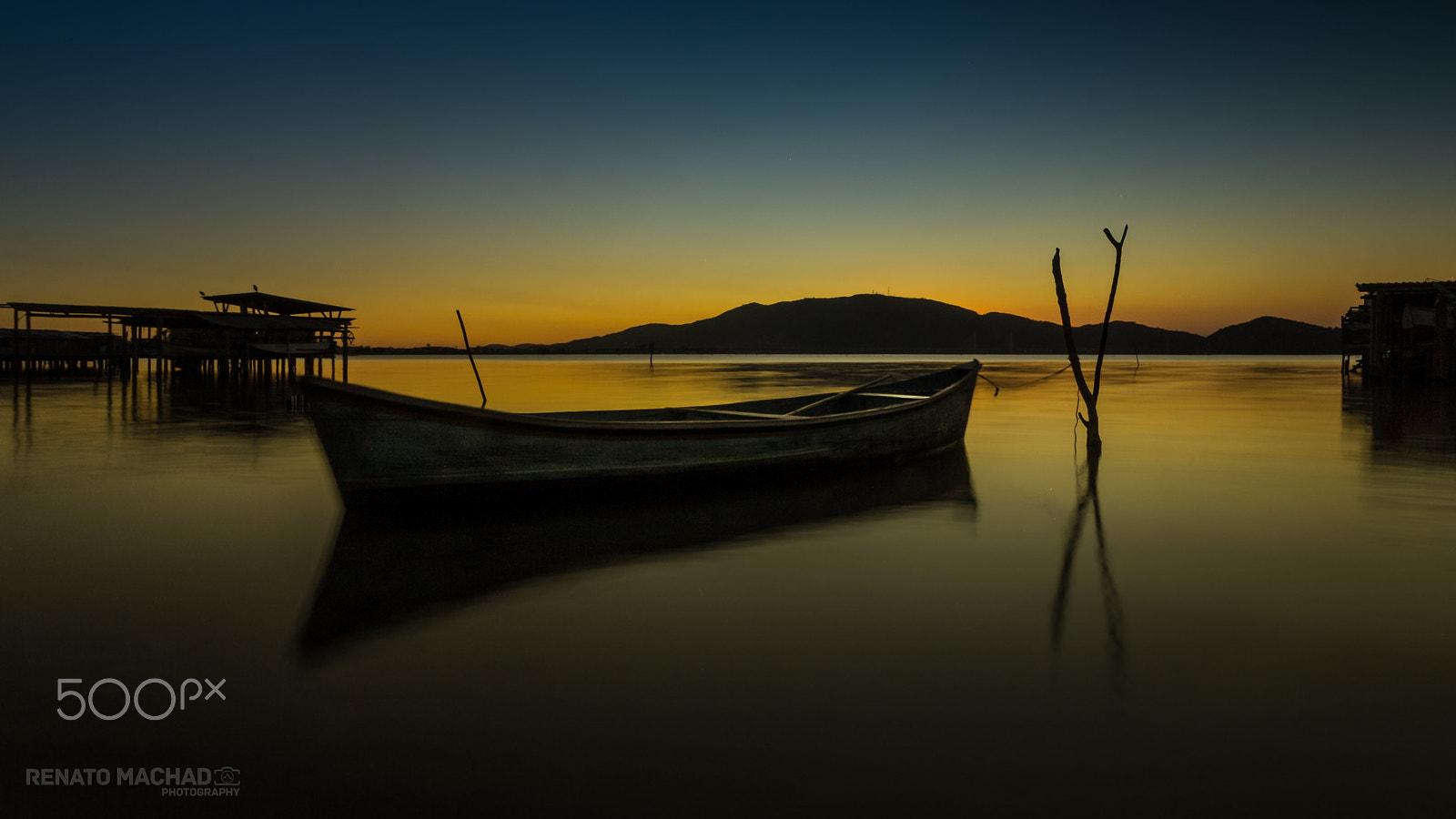 Canon EOS 60D + Sigma 10-20mm F4-5.6 EX DC HSM sample photo. The boat photography