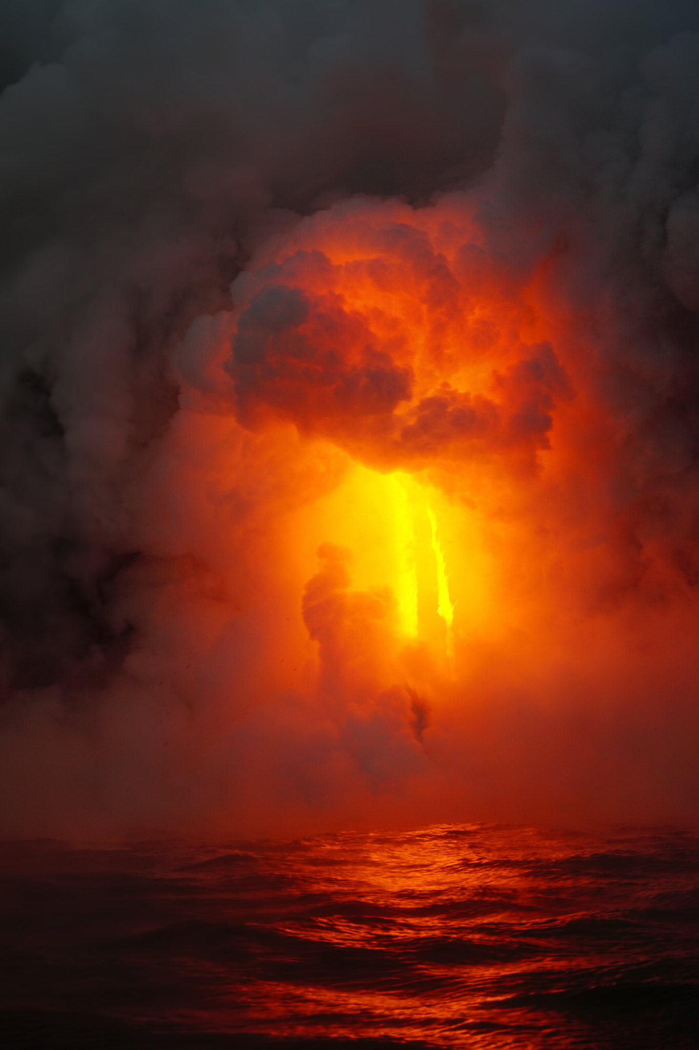 Sony ILCA-77M2 sample photo. Fire cloud photography