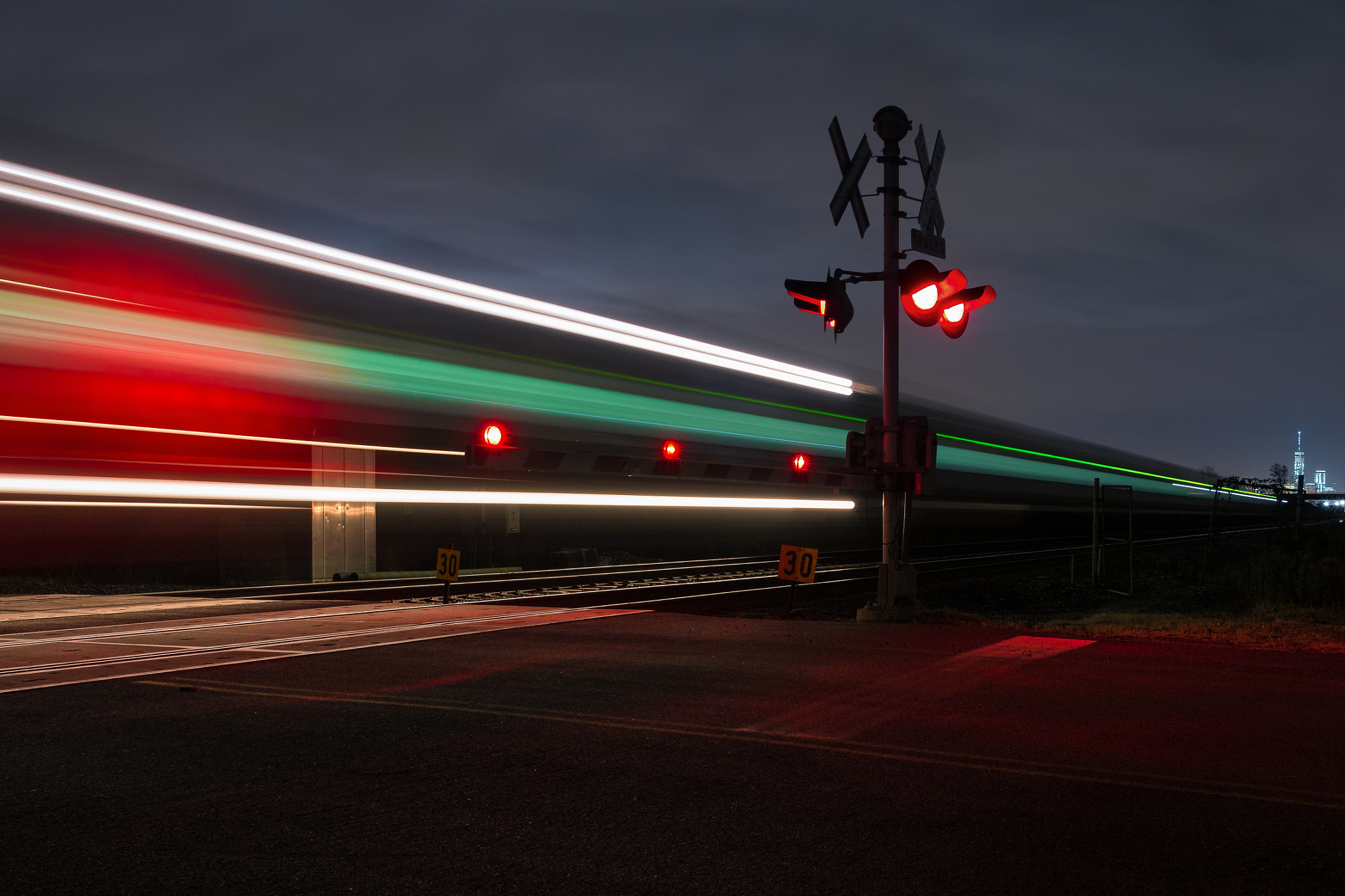 Canon EOS 60D + Sigma 24-70mm F2.8 EX DG Macro sample photo. Night streak photography