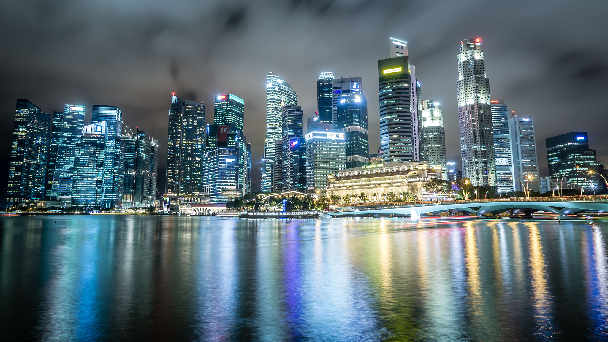 Sony DT 16-105mm F3.5-5.6 sample photo. Reflecting city photography