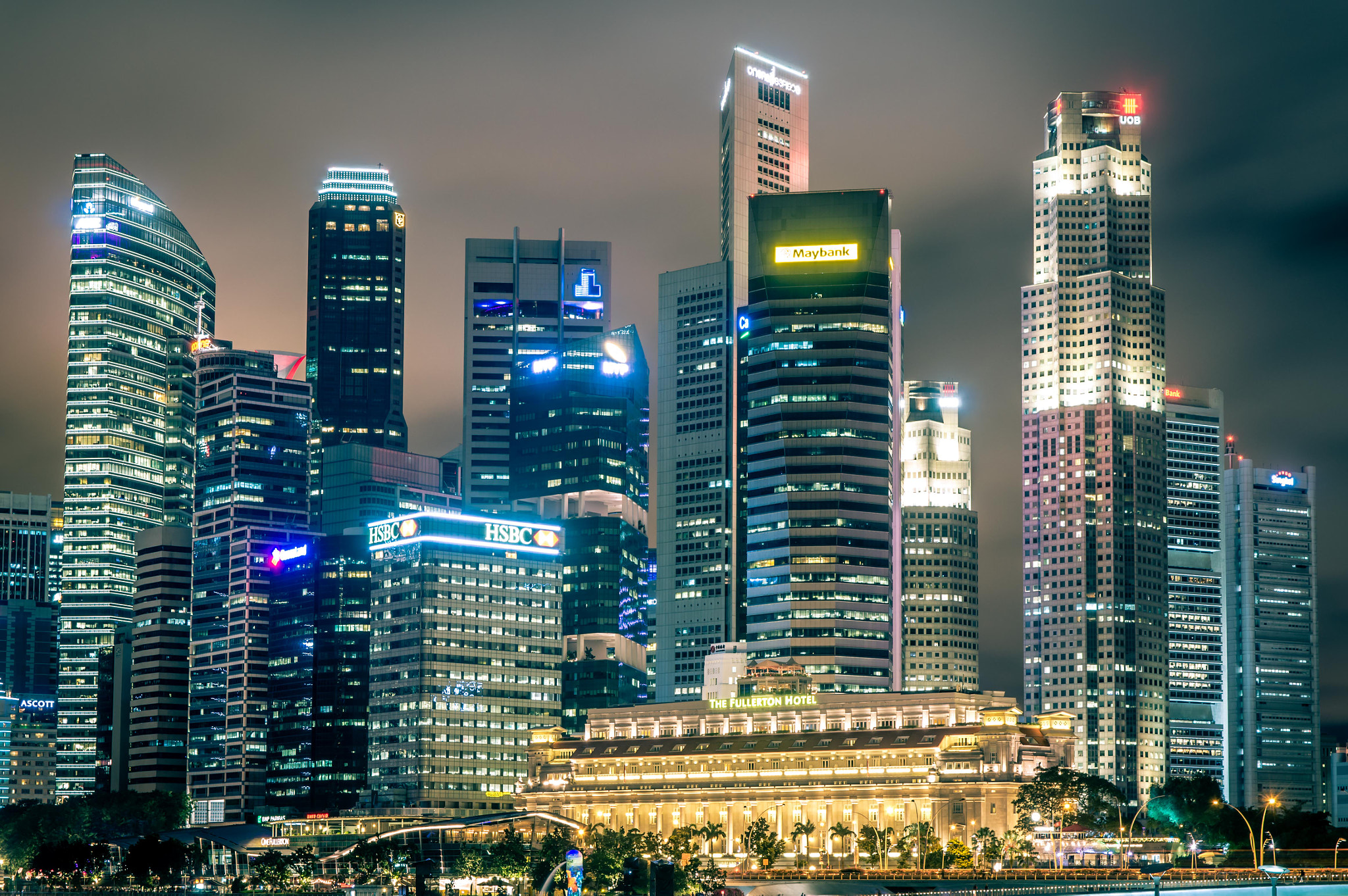 Sony DT 16-105mm F3.5-5.6 sample photo. Hotel skyline photography
