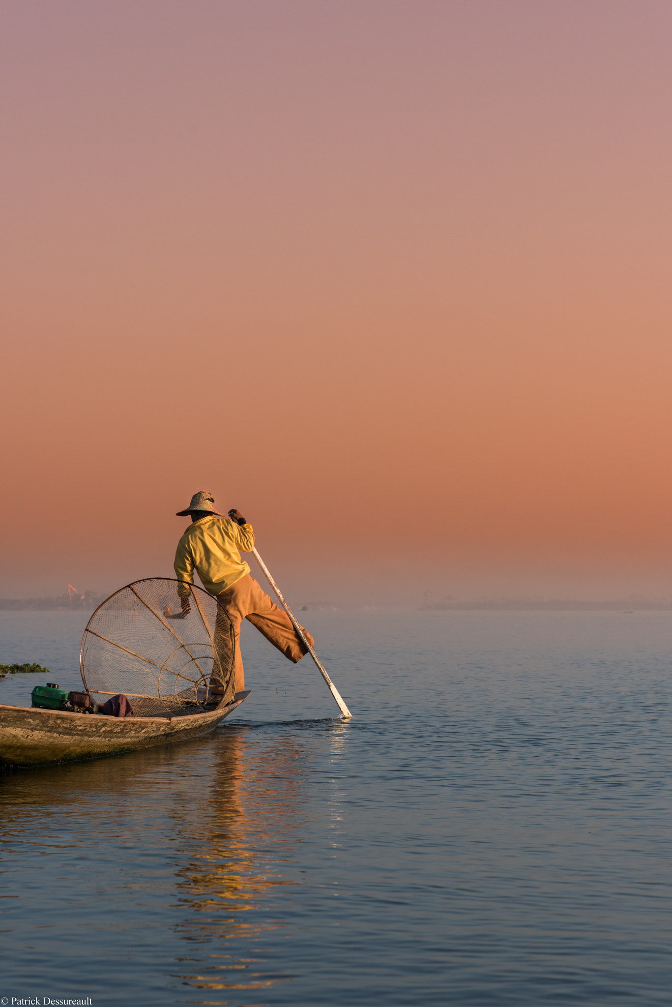 Nikon D810 sample photo. Intha on the inle lake myanmar photography