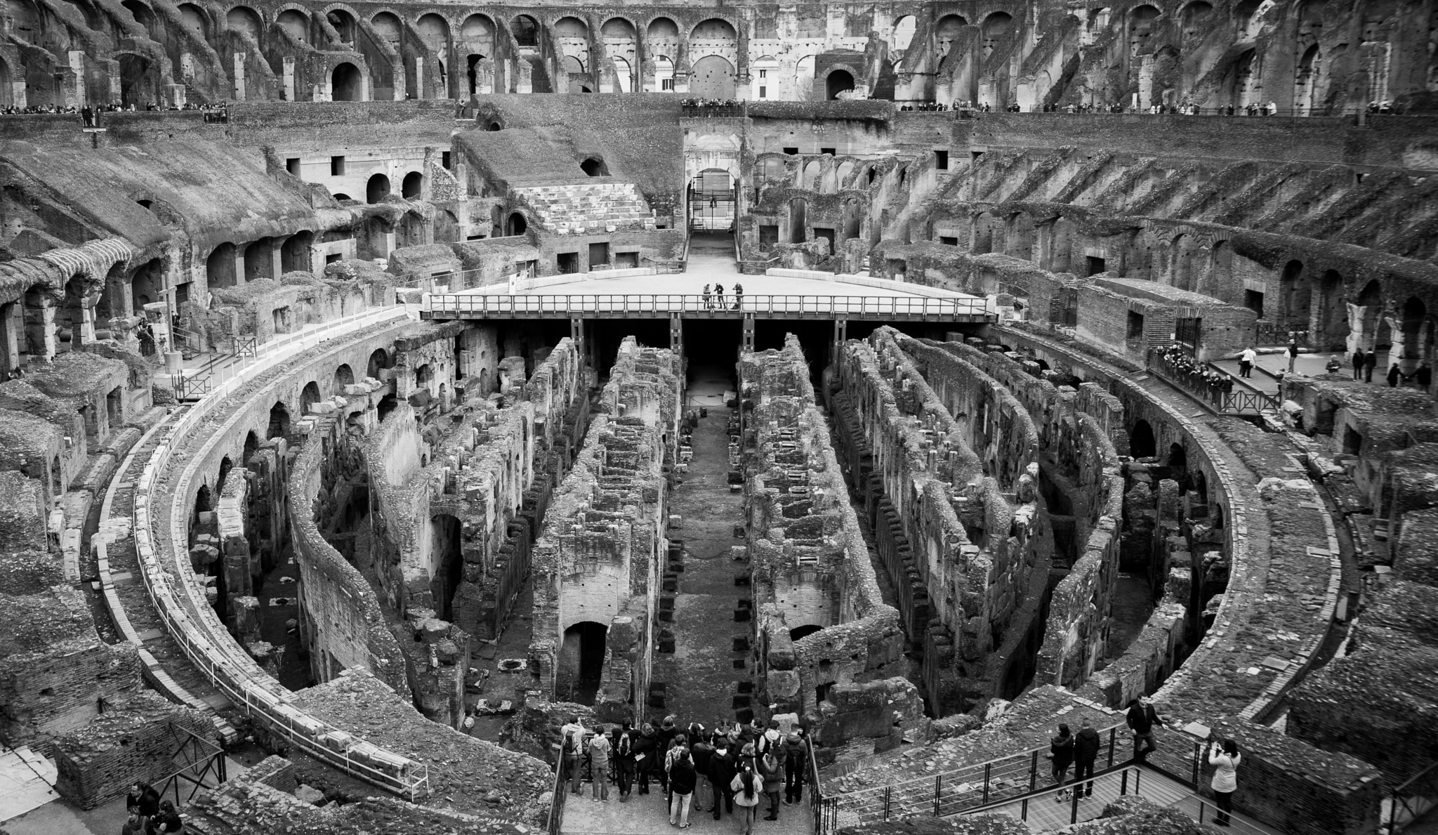 Canon EF-S 17-55mm F2.8 IS USM sample photo. Colosseum photography