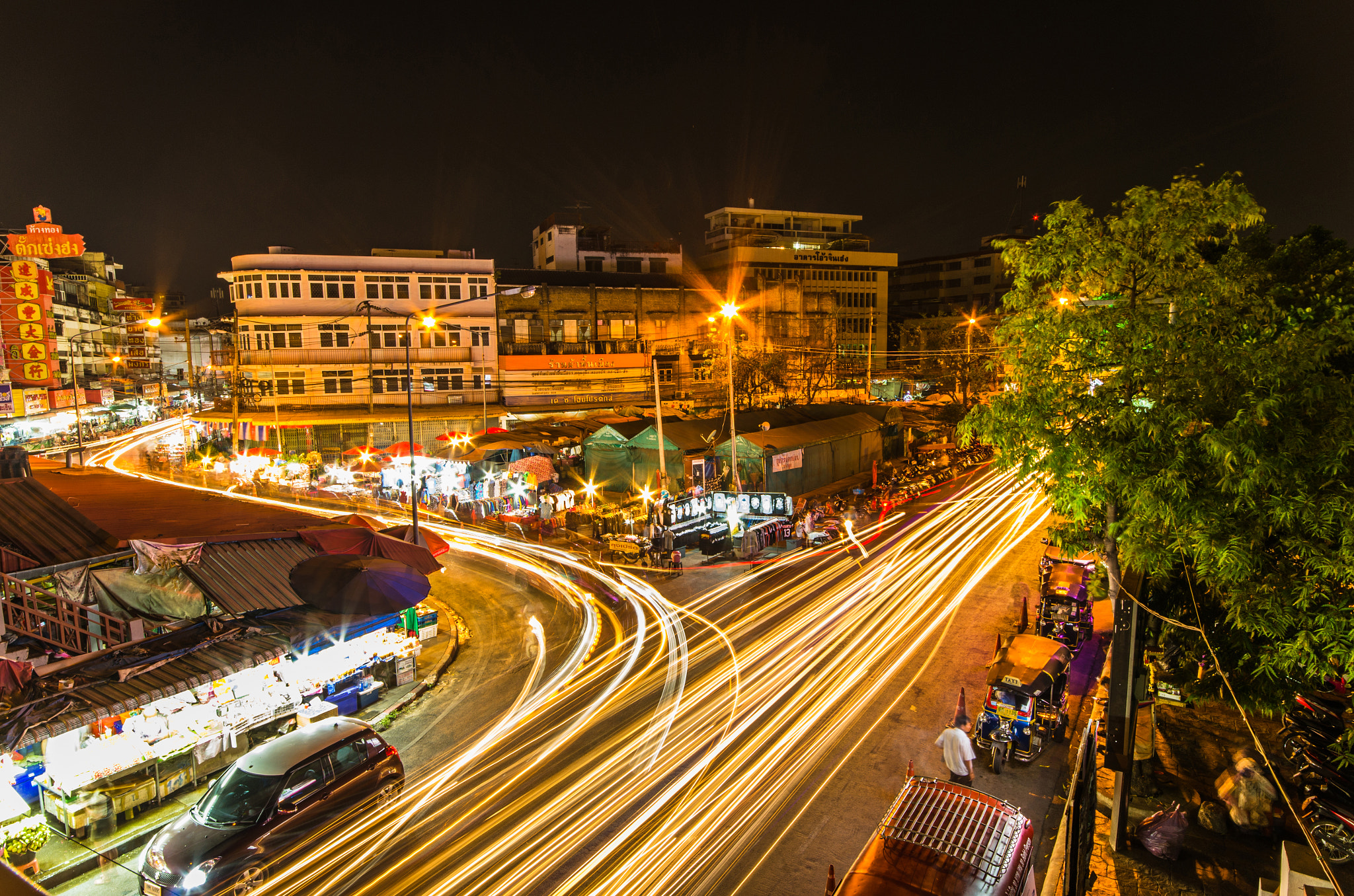 Sigma 10-20mm F4-5.6 EX DC HSM sample photo. Waroros night market photography