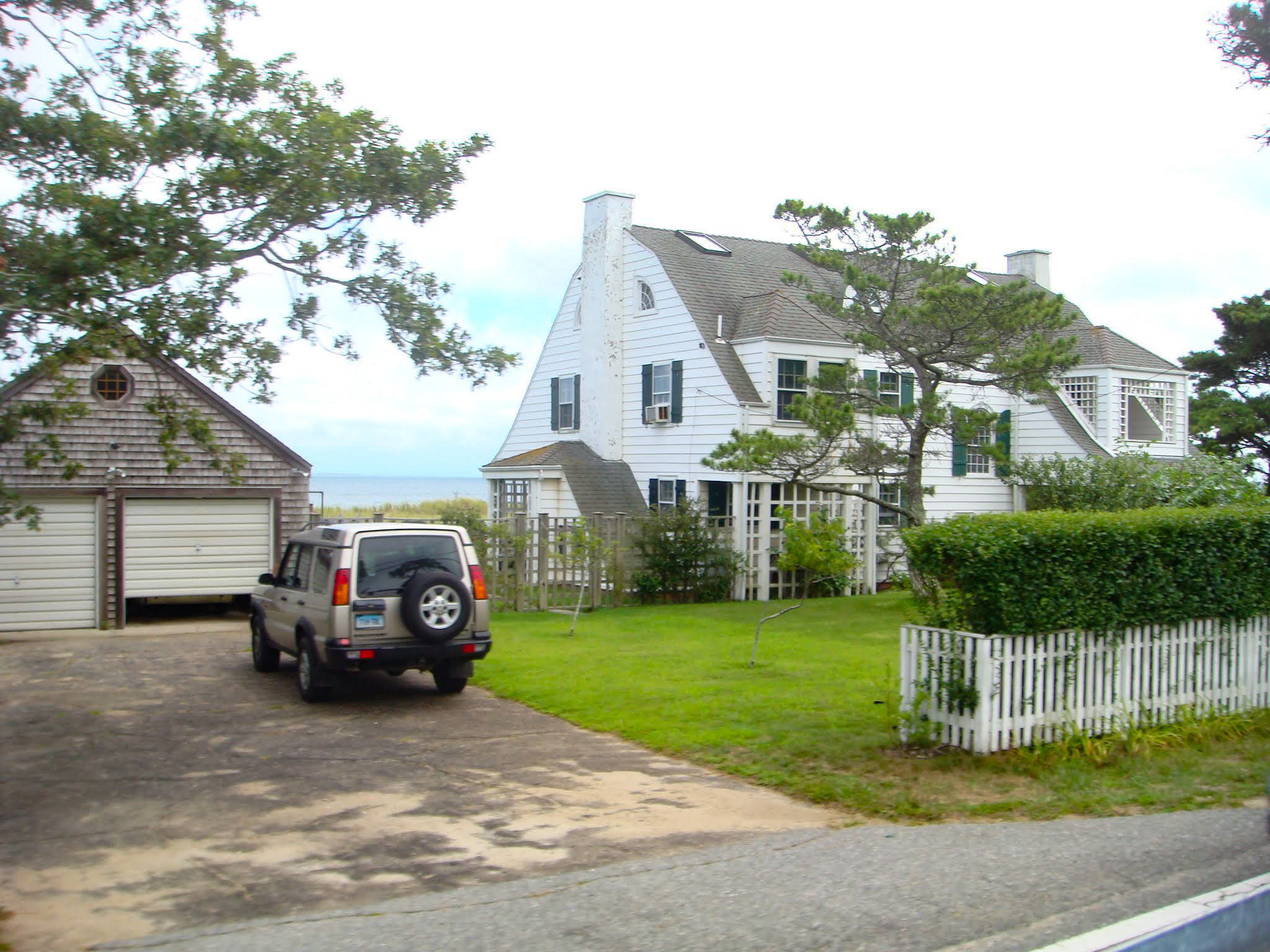 Sony DSC-T200 sample photo. Lovely house photography