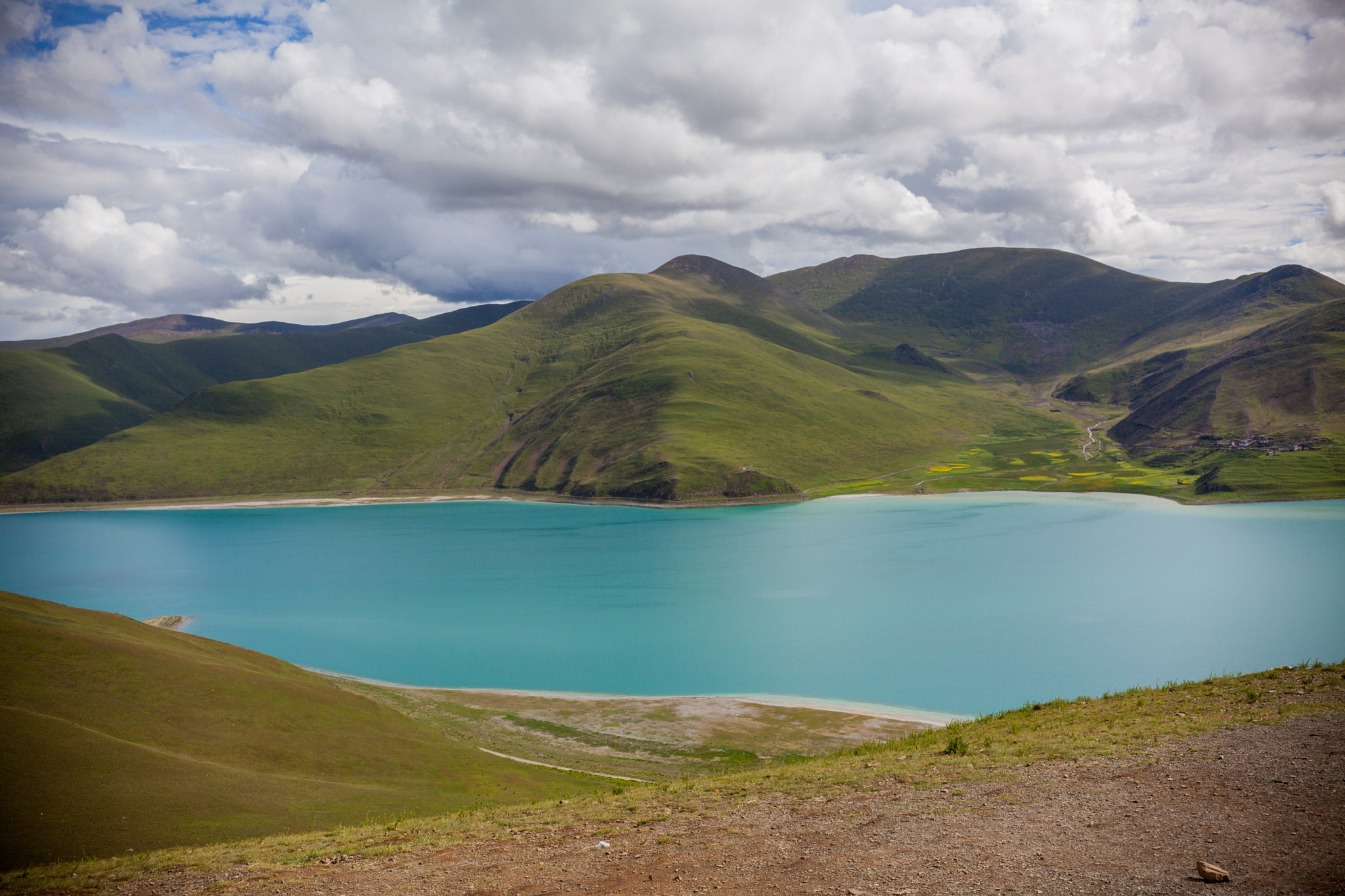 Canon EOS 5D Mark II + Sigma 18-35mm f/1.8 DC HSM sample photo. Tibet photography