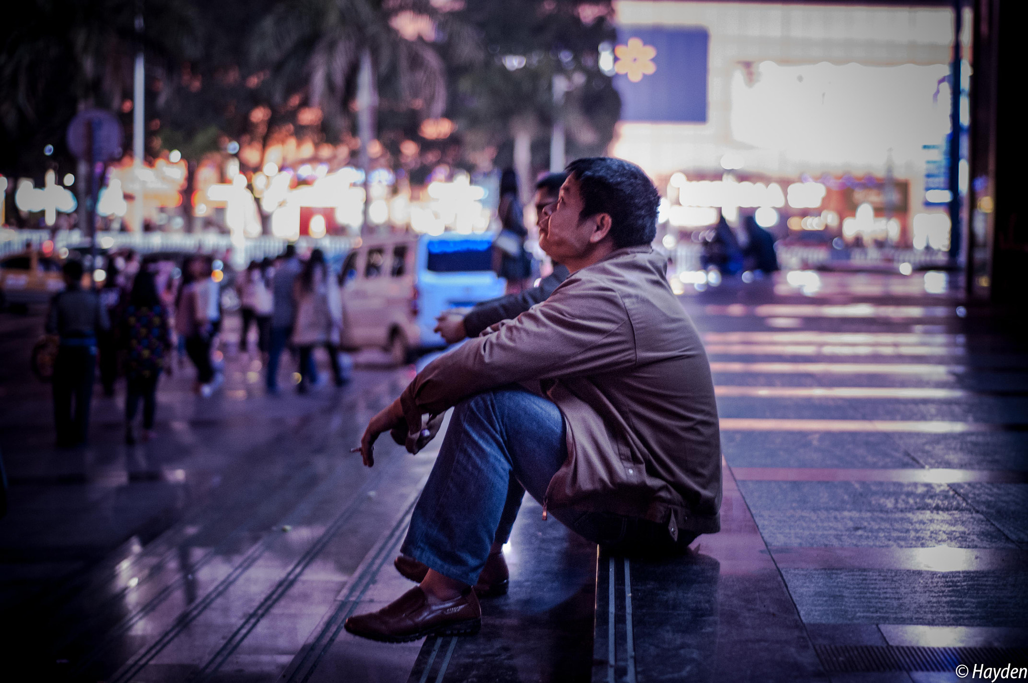 Nikon D300 + Nikon AF Nikkor 50mm F1.8D sample photo. Urban's night photography
