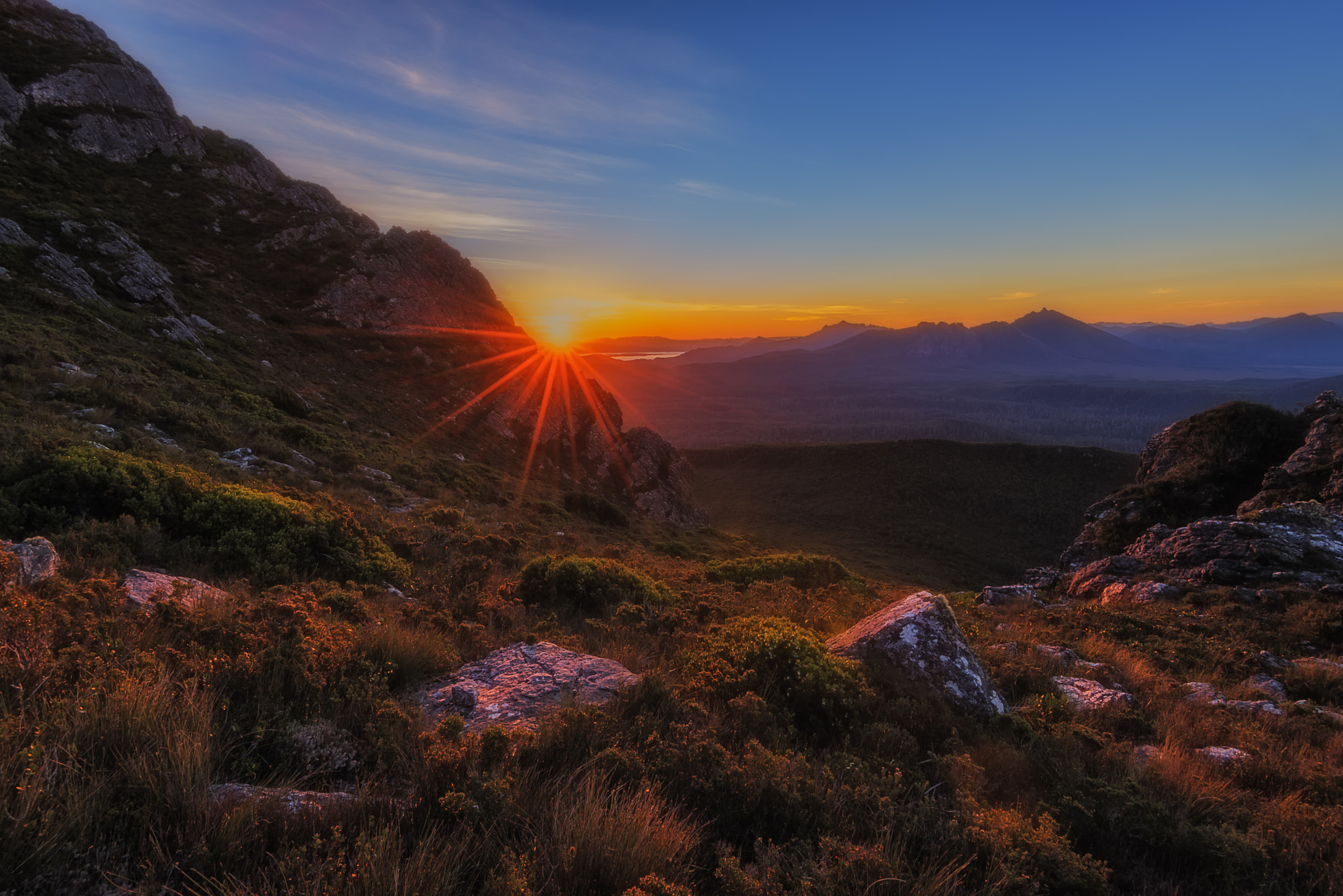 Nikon AF-S Nikkor 16-35mm F4G ED VR sample photo. Sunset southwest national park. photography
