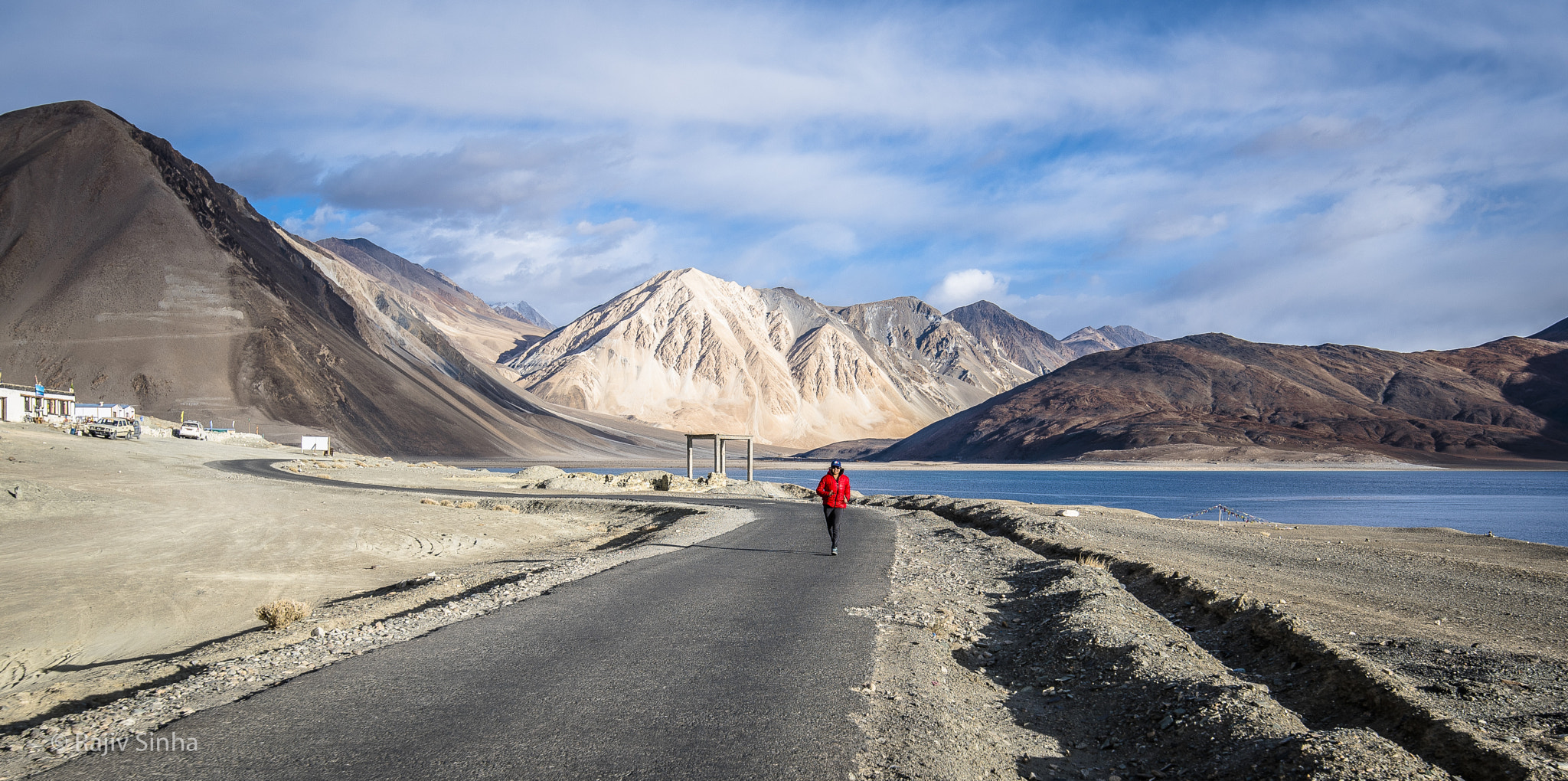 Nikon D750 + Tamron SP 15-30mm F2.8 Di VC USD sample photo. The runner @4250m photography