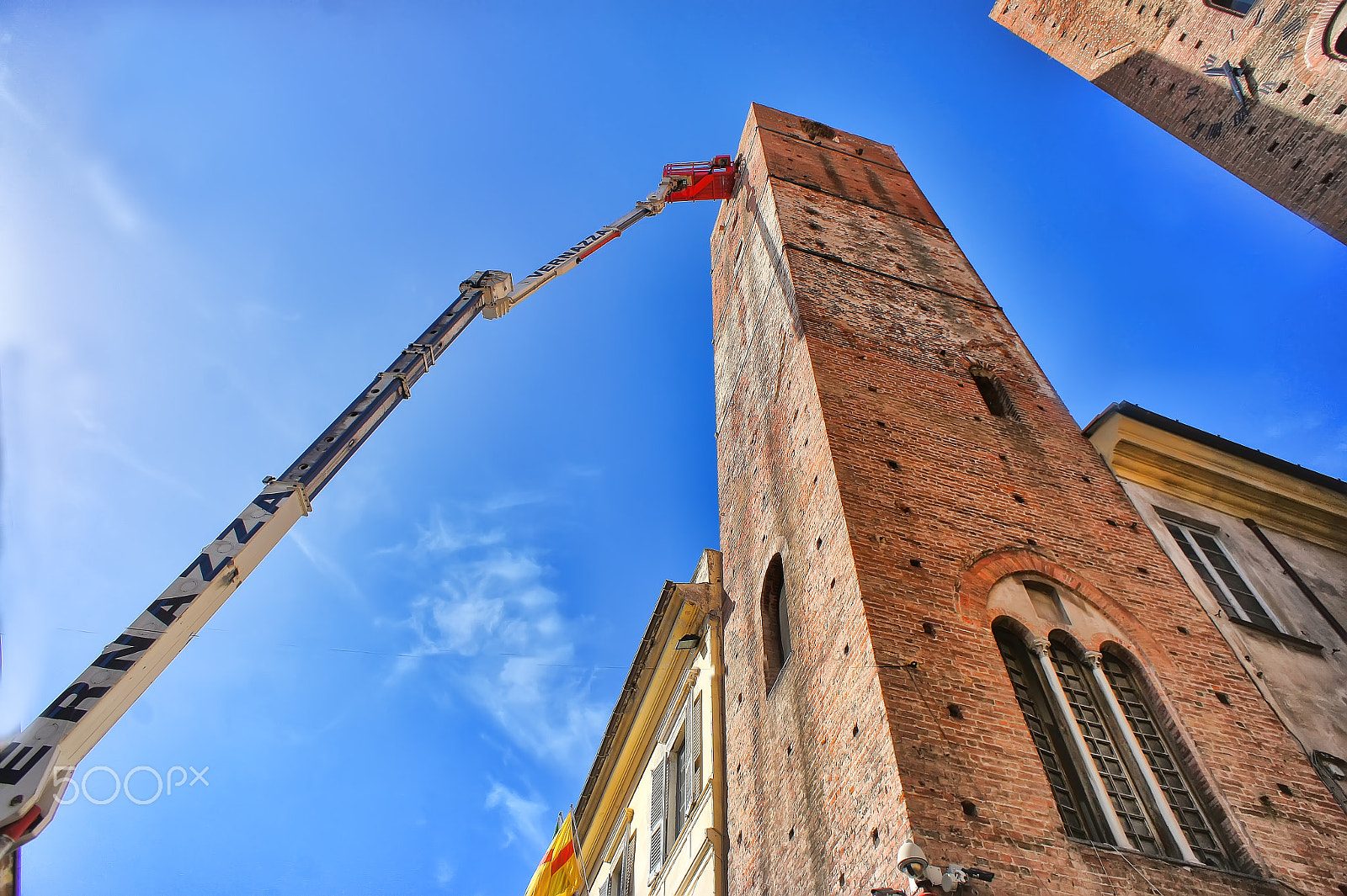 Sony Alpha NEX-3 + Sony E 16mm F2.8 sample photo. Tower photography