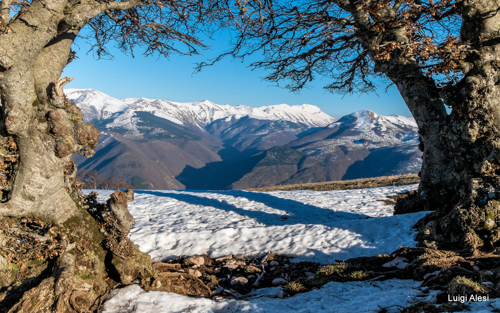 Fujifilm XC 16-50mm F3.5-5.6 OIS sample photo. Sibillini in cornice photography
