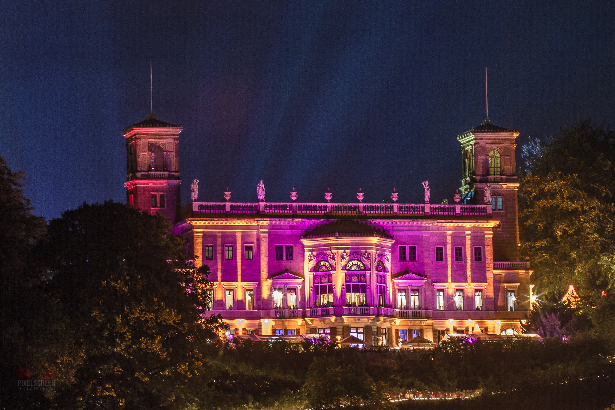 Canon EOS 7D + Canon EF 70-200mm F4L USM sample photo. Albrechtsberg castle illuminated photography