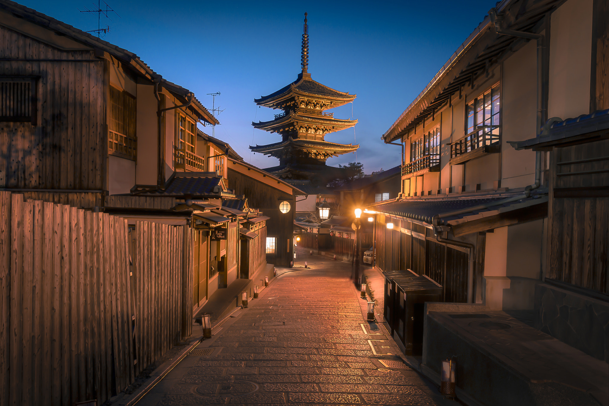 Sony a6000 + Sony E 10-18mm F4 OSS sample photo. Japanese traditional street. photography
