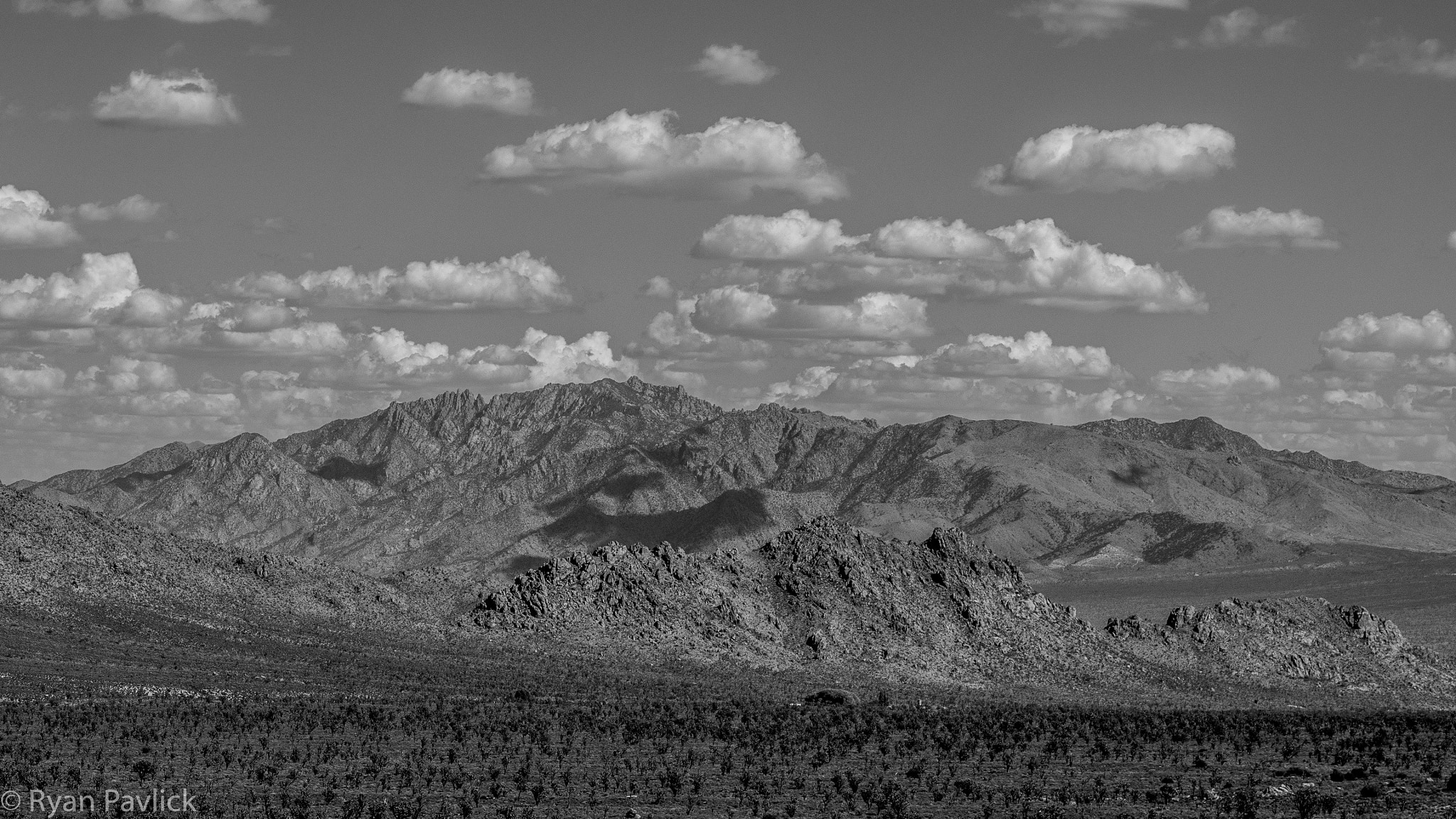 OLYMPUS M.14-150mm F4.0-5.6 II sample photo. Mojave landscape photography