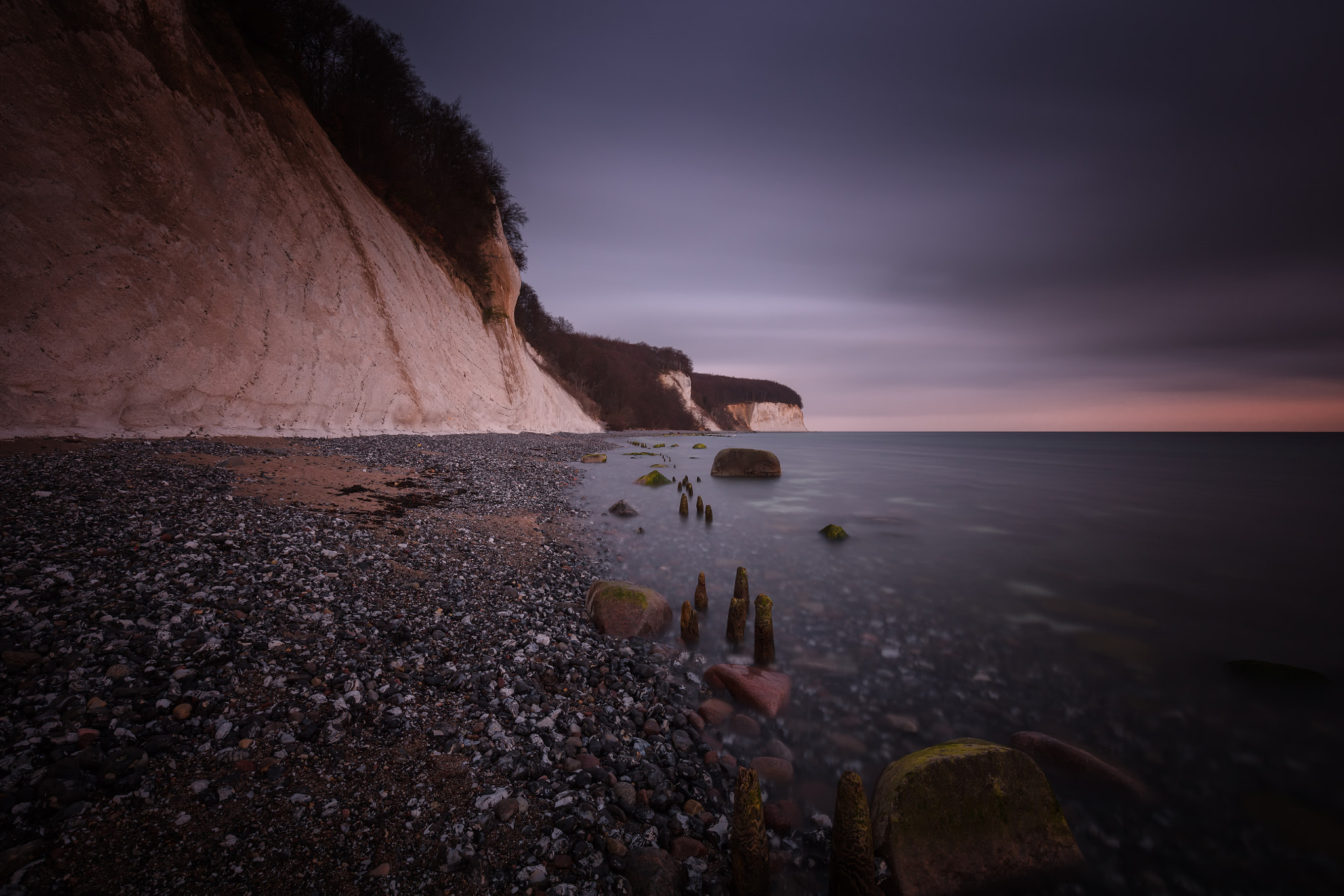 Canon EF 16-35mm F4L IS USM sample photo. [chalky coast...] photography