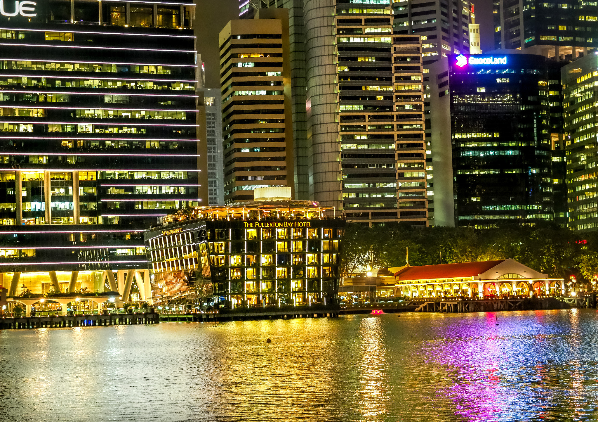 Olympus OM-D E-M1 Mark II + Olympus M.Zuiko Digital ED 12-40mm F2.8 Pro sample photo. The fullerton bay hotel photography