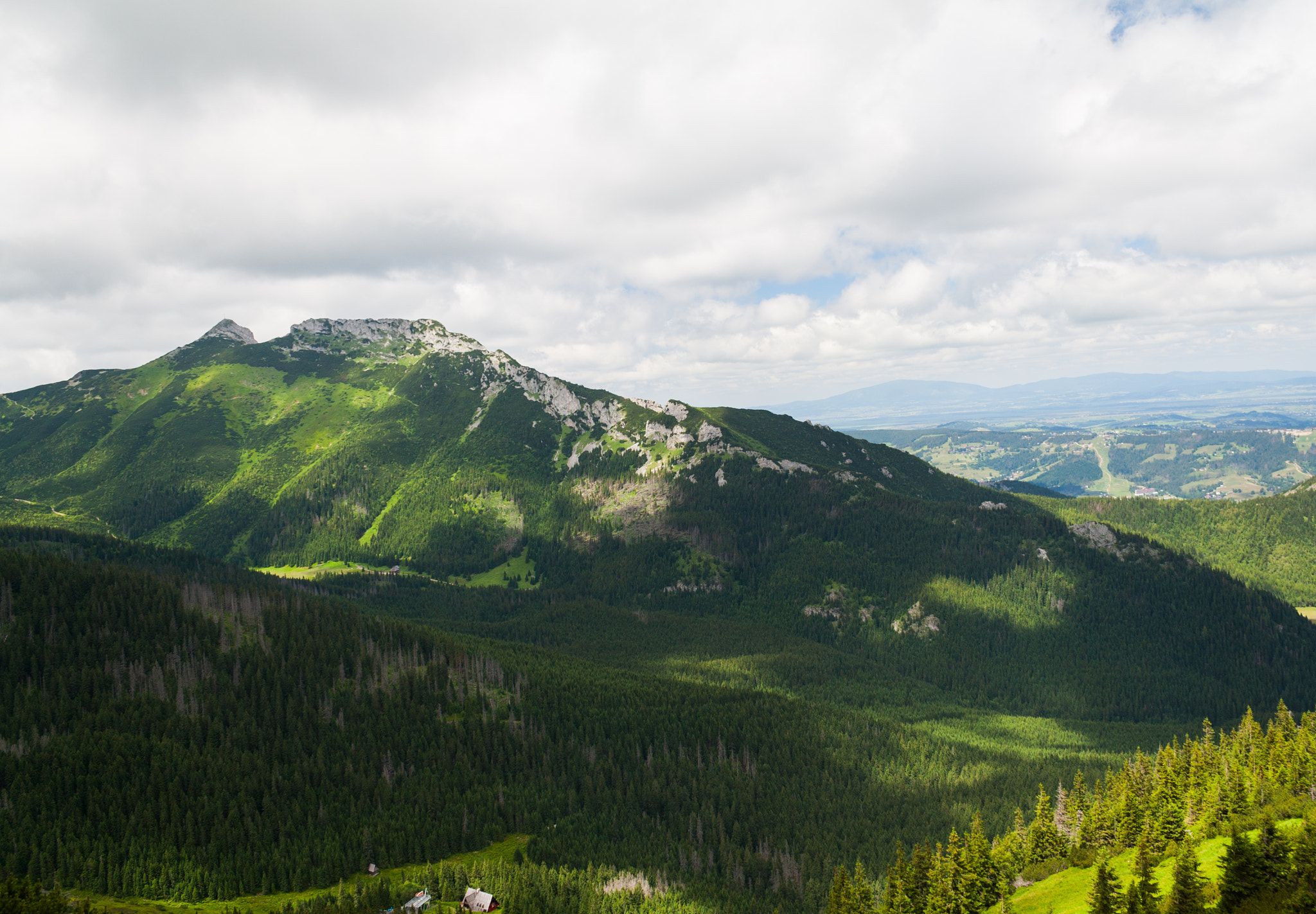 Canon EF-S 18-55mm F3.5-5.6 IS sample photo. Tatry photography