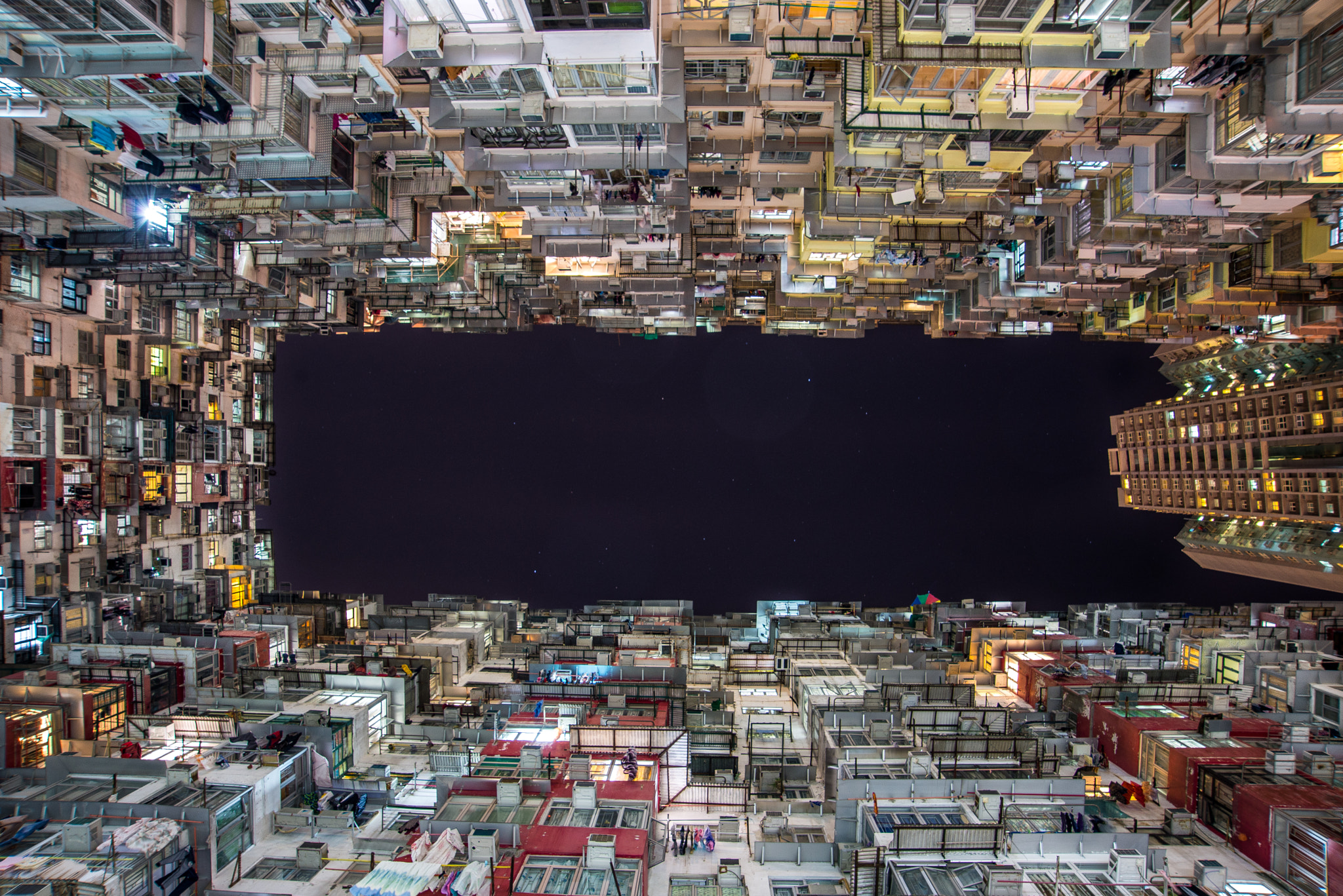 Nikon AF Nikkor 24-85mm F2.8-4D IF sample photo. The eye of building photography