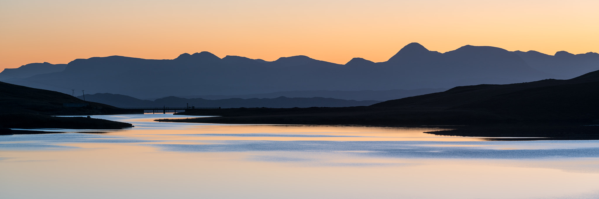 Nikon D750 + Nikon AF-S Nikkor 70-200mm F4G ED VR sample photo. Sunrise on loch leathan, isle of skye, panorama photography