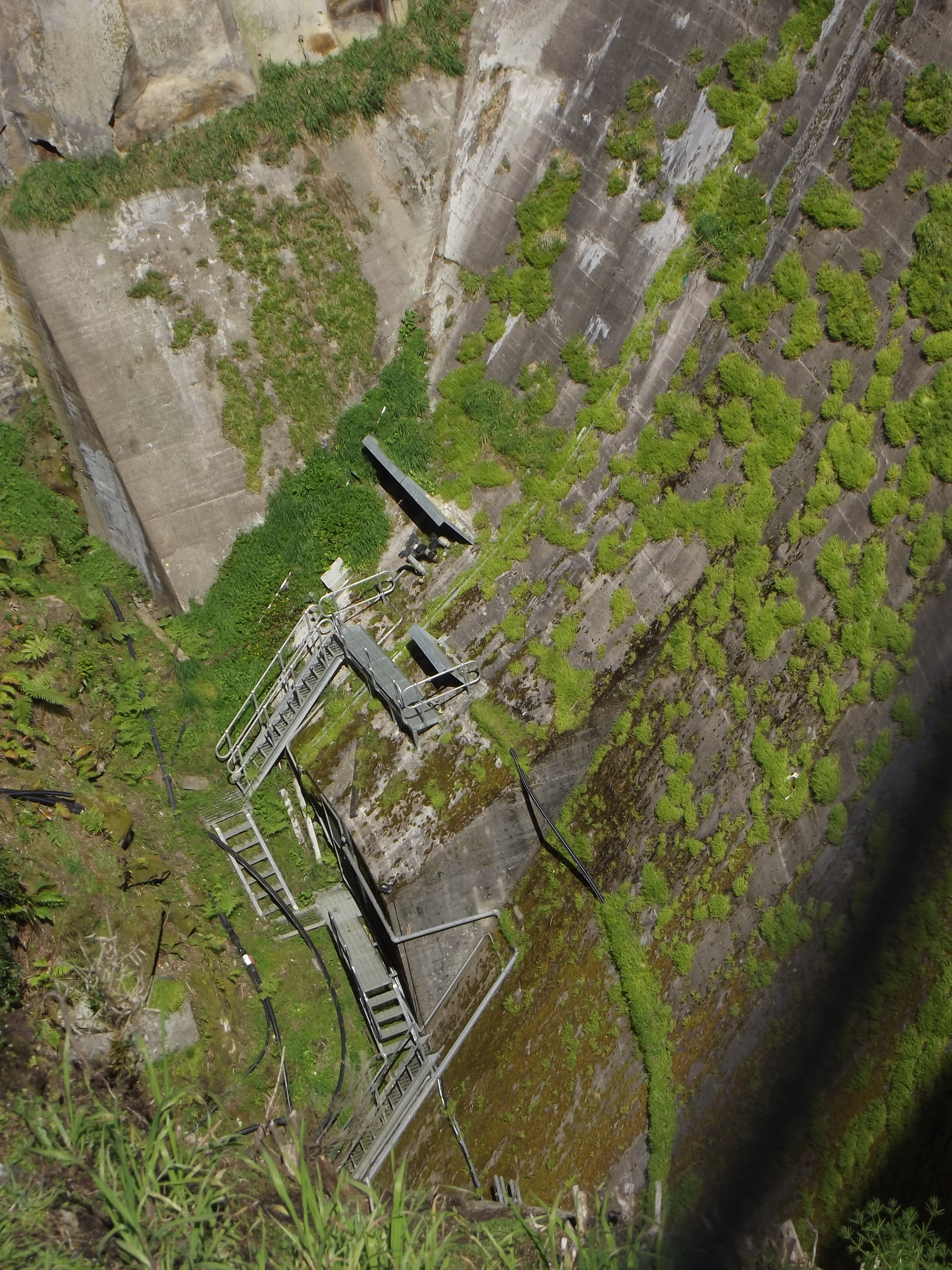 Fujifilm FinePix S2960 sample photo. Below arapuni dam photography