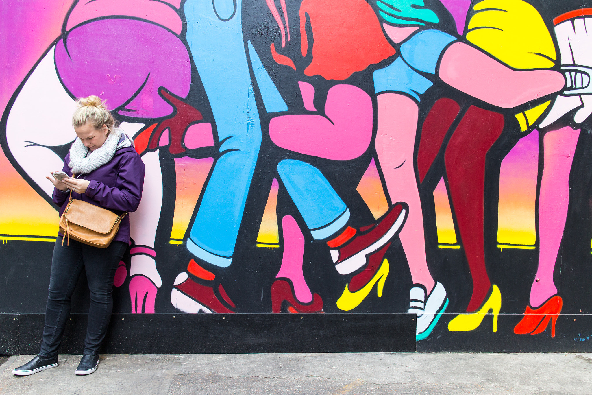 Canon EF-M 22mm F2 STM sample photo. Legs photography