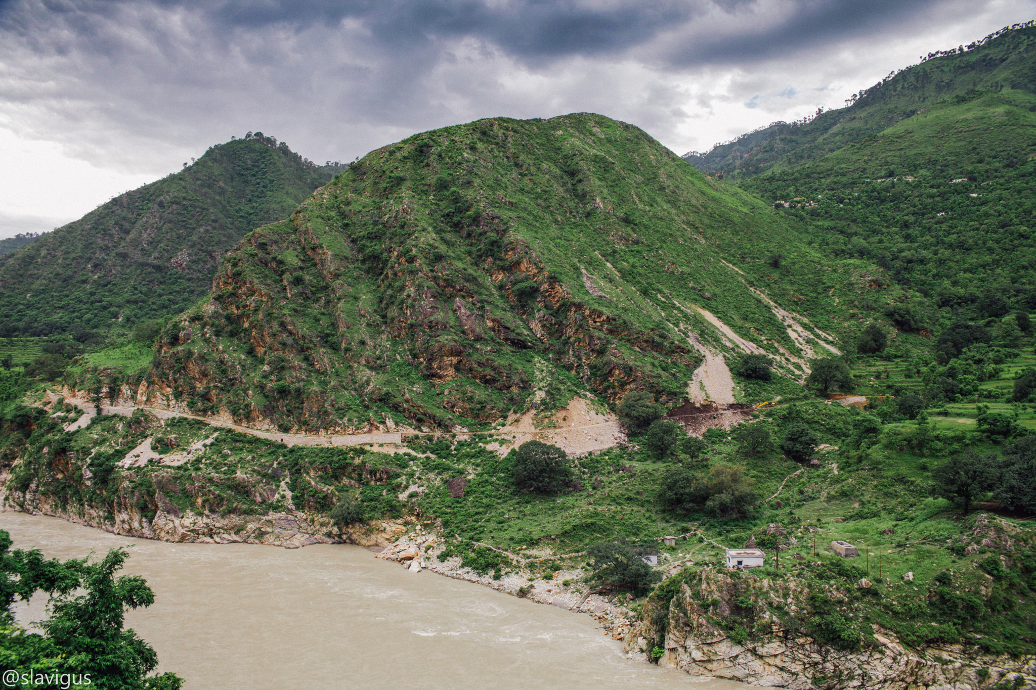 Sigma 24-70mm F2.8 EX DG Macro sample photo. Rudraprayag photography