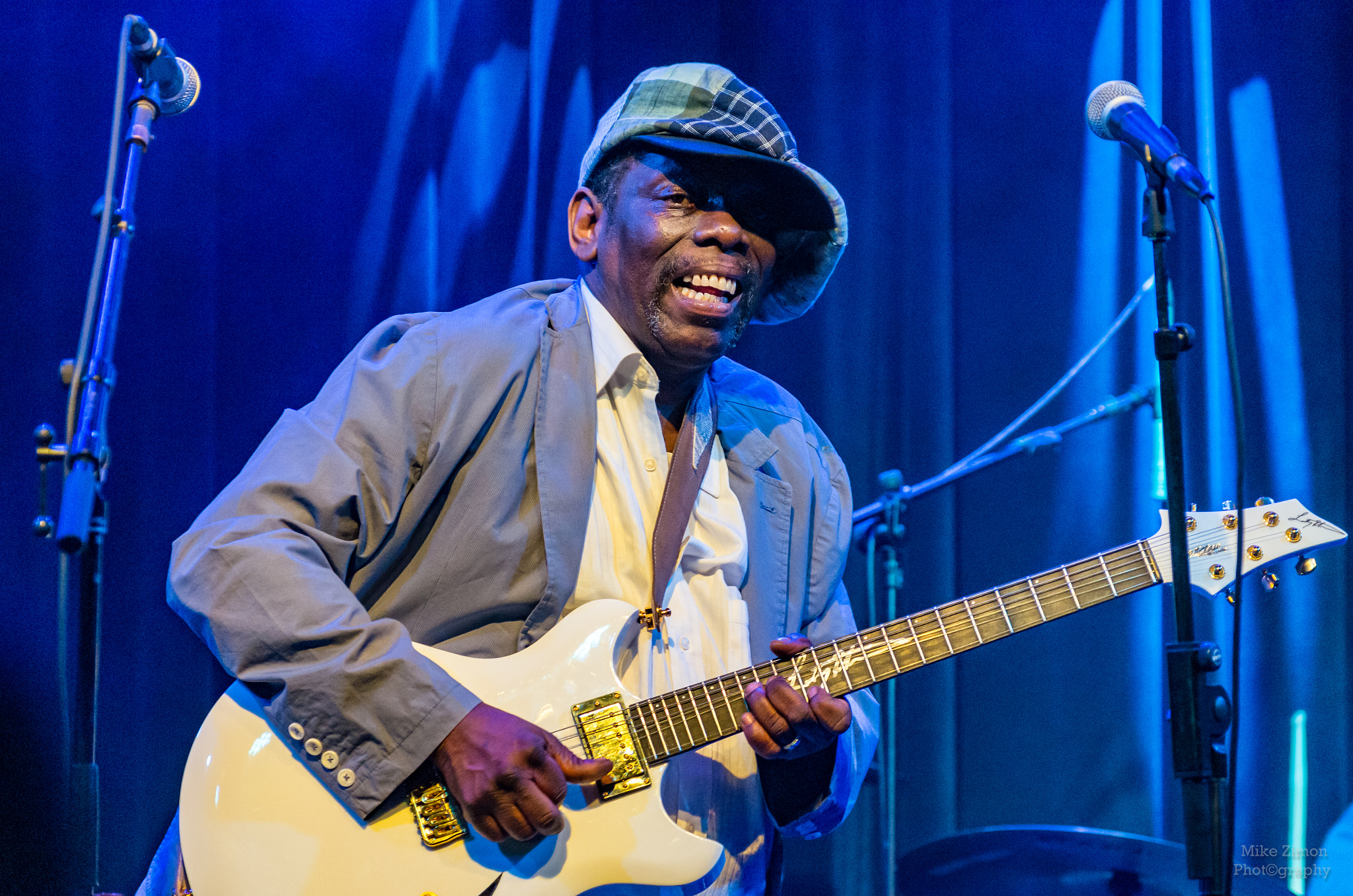 Pentax K-5 IIs sample photo. Lucky peterson in action... photography