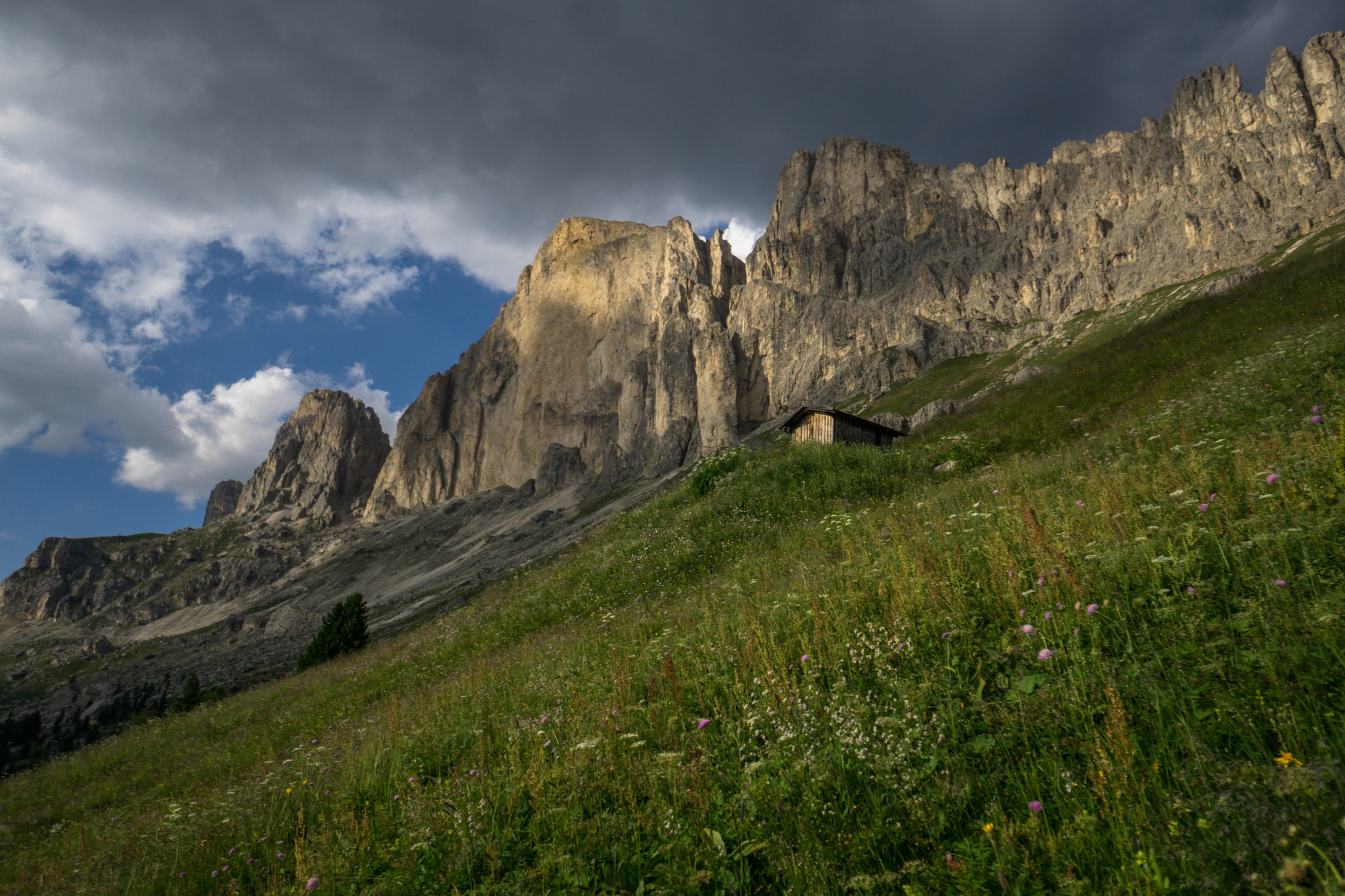 Sony a6000 + Sony E 10-18mm F4 OSS sample photo. Geschaft photography