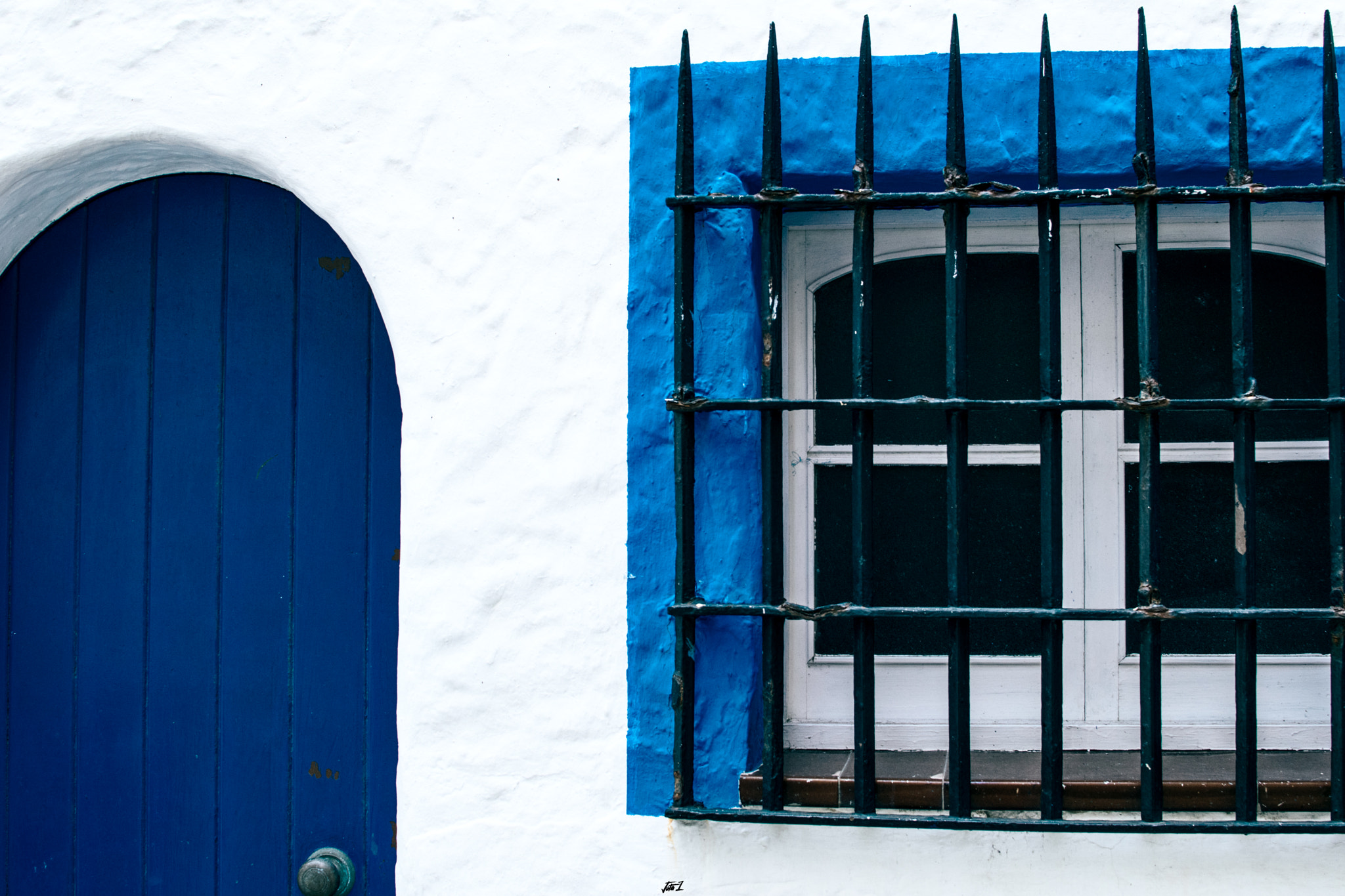 Nikon D5500 + Nikon AF-S DX Nikkor 35mm F1.8G sample photo. Sitges photography