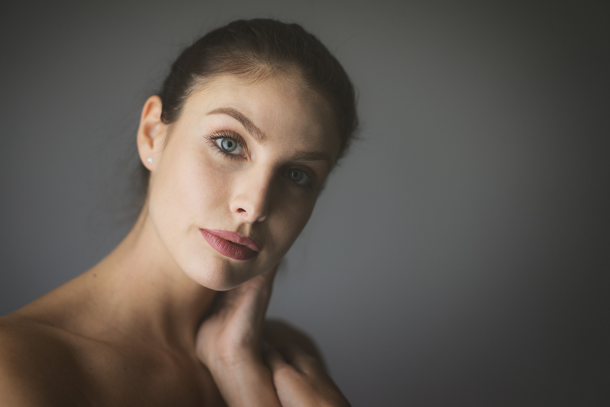 Sony a7R + Sony Sonnar T* FE 55mm F1.8 ZA sample photo. The face of a beauty photography