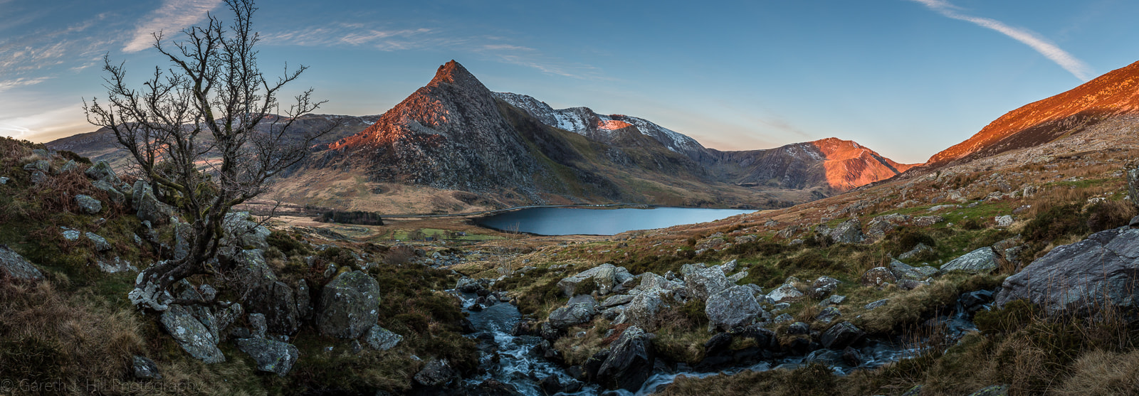 Canon EF-S 18-55mm F3.5-5.6 III sample photo. Sunrise over tryfan photography