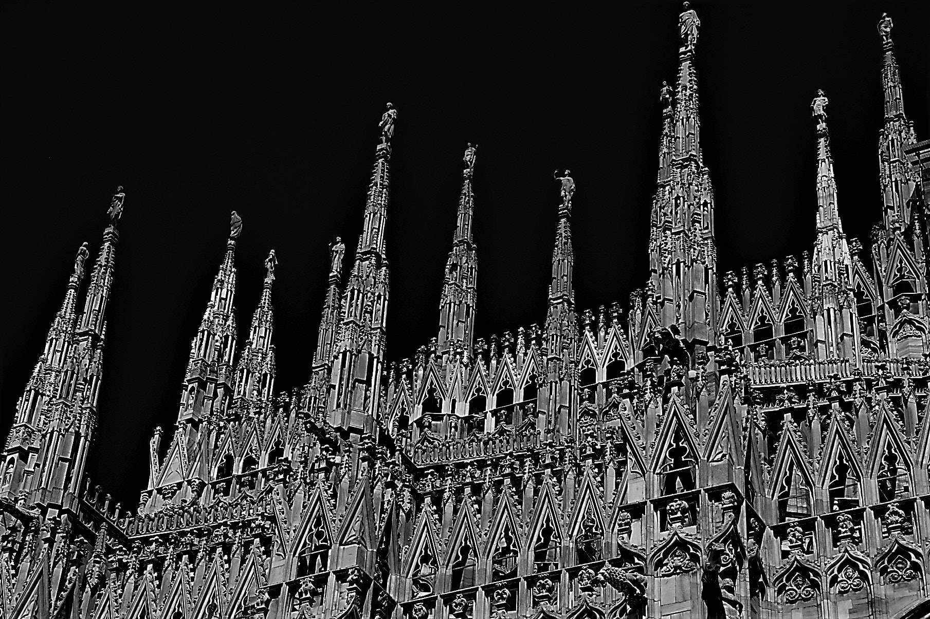 Sony DT 18-200mm F3.5-6.3 sample photo. Milano photography