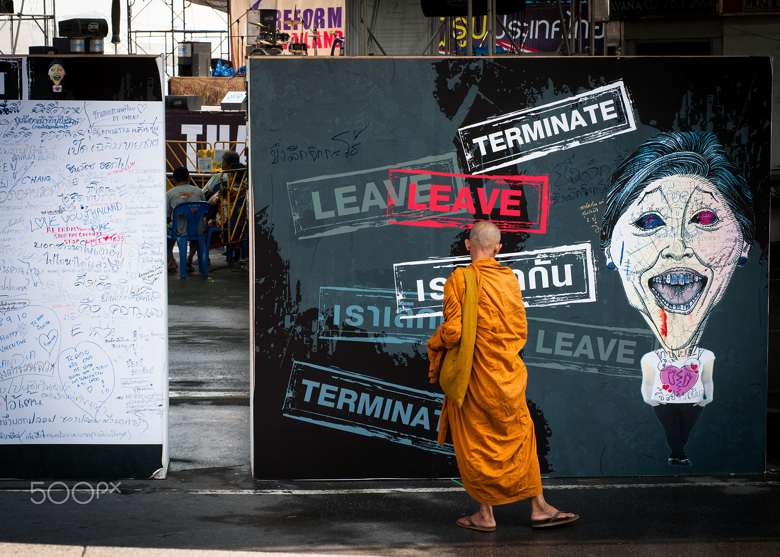 Nikon D90 + Nikon AF Micro-Nikkor 60mm F2.8D sample photo. The monk and the prime minister i photography