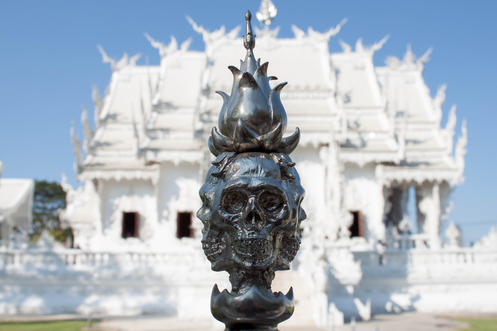 Canon EF-S 18-55mm F3.5-5.6 IS sample photo. The white temple (wat rong khun) photography