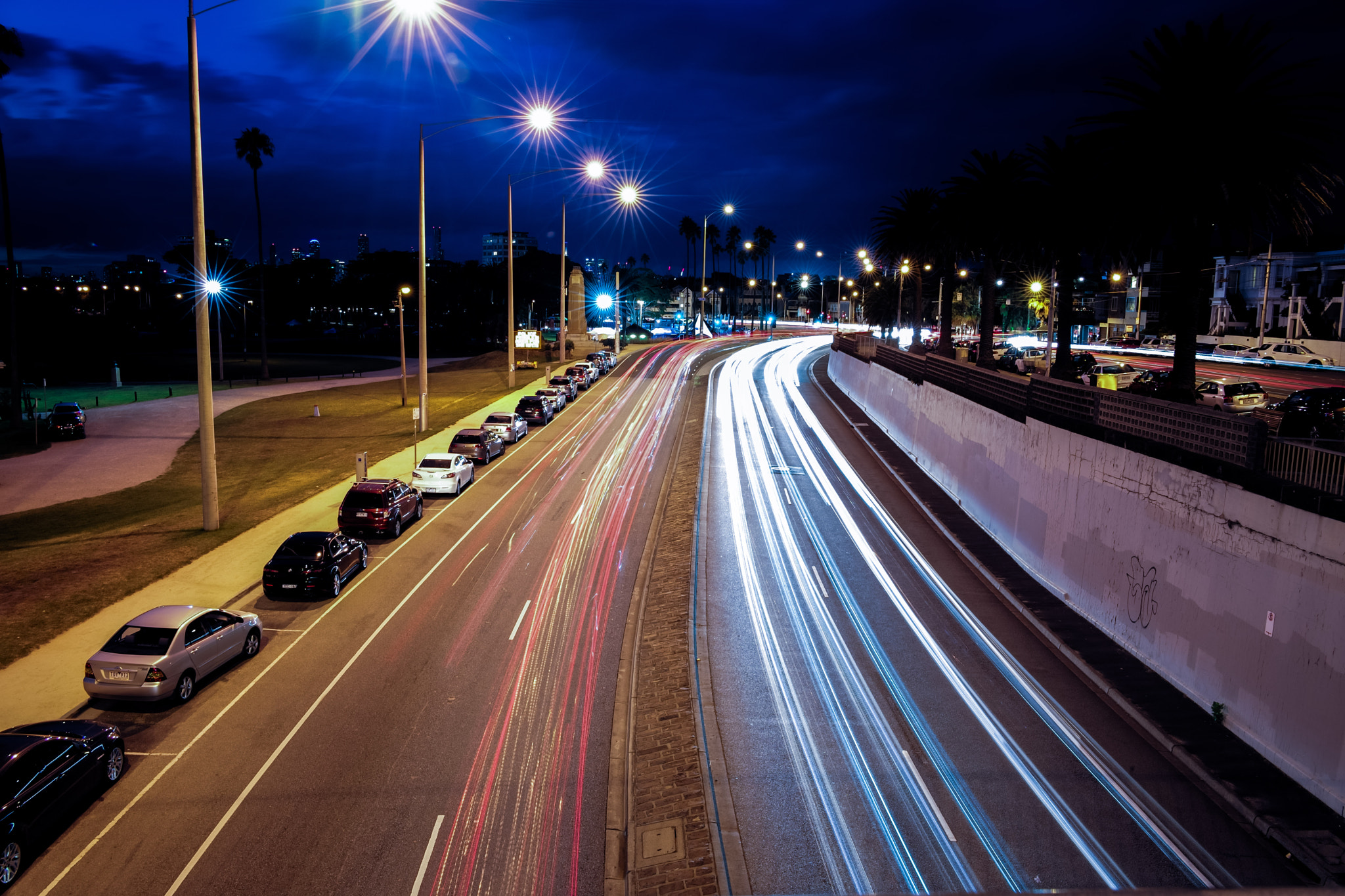 Summilux-M 1:1.4/28 ASPH. sample photo. Walking through the bridge to see this amazing scene photography