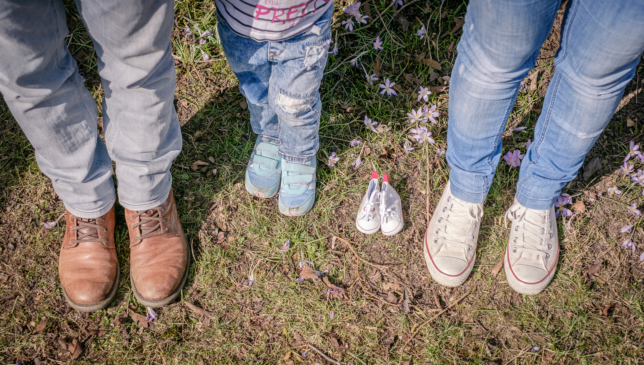 Fujifilm X-T2 + Fujifilm XF 35mm F1.4 R sample photo. Family portrait photography