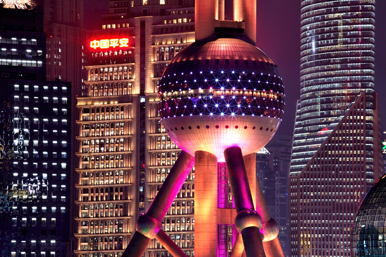Canon EF 70-200mm F4L USM sample photo. Close-up view of bund tower photography