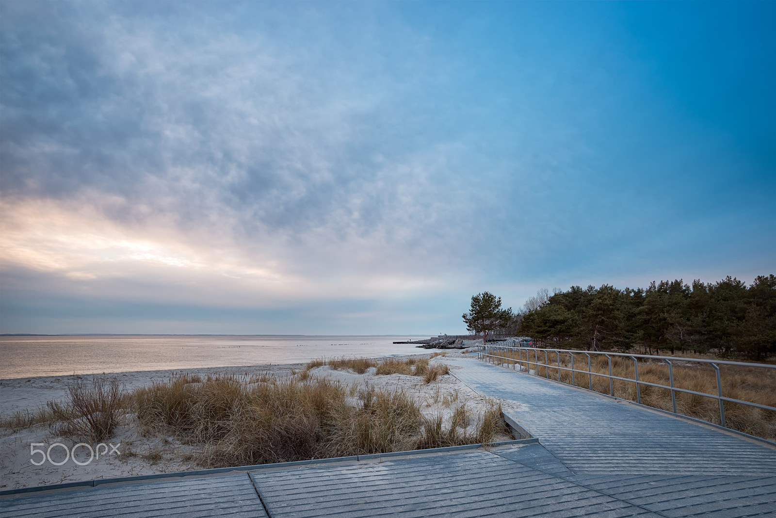 Pentax K-1 + HD Pentax D FA 24-70mm F2.8 ED SDM WR sample photo. Sunset on the beach photography