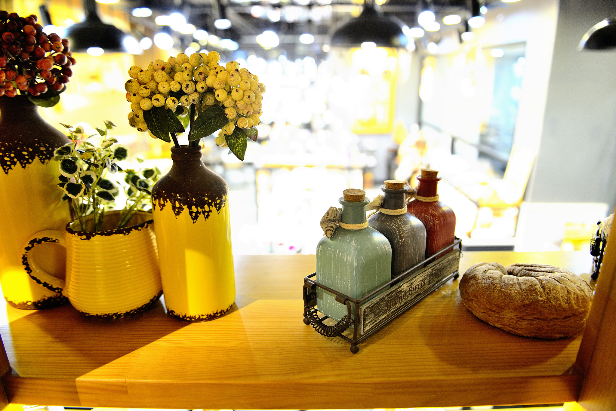 Nikon AF-S Nikkor 24-70mm F2.8G ED sample photo. Tableware and bread photography
