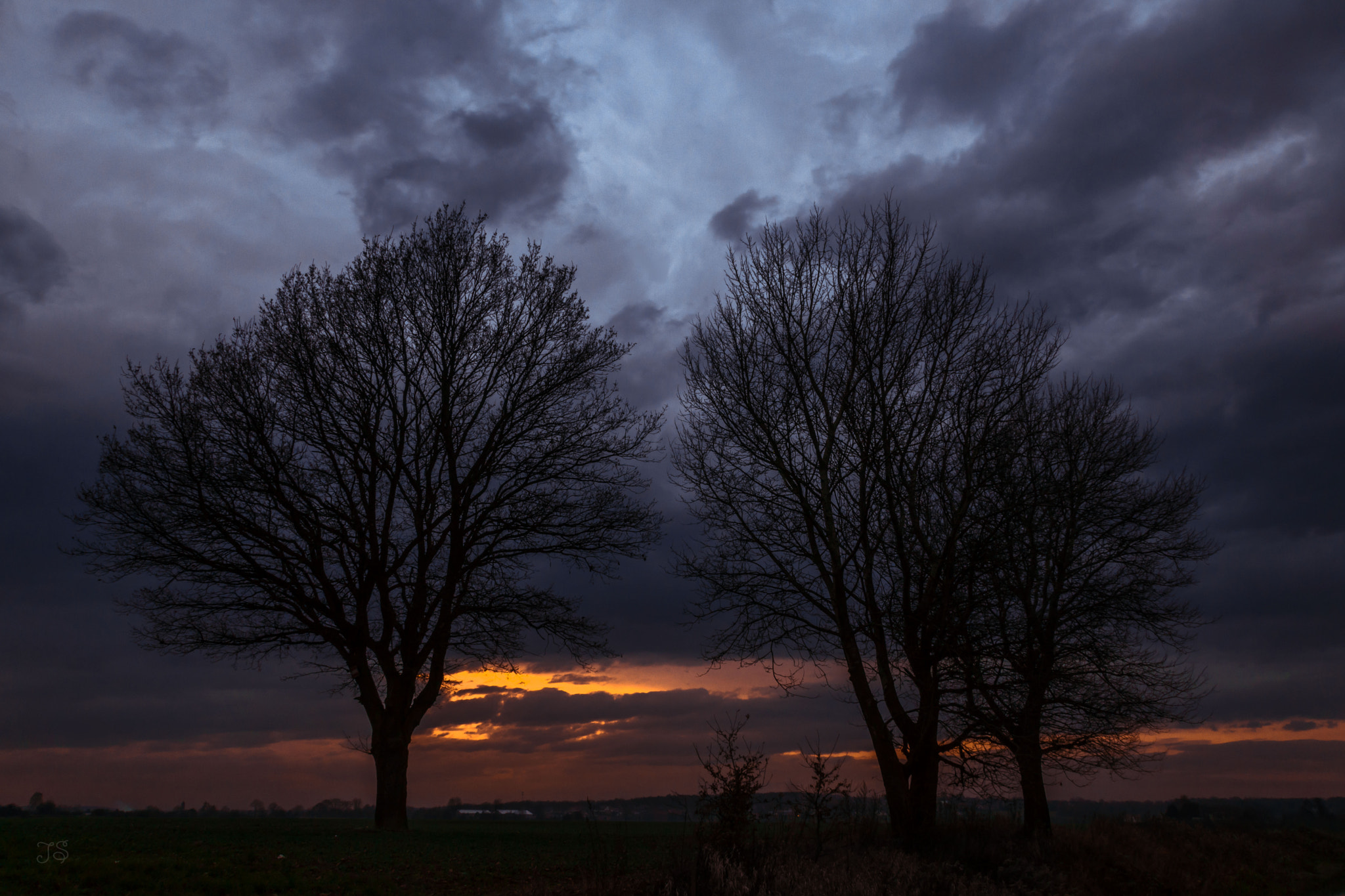 Sony SLT-A77 + Sony DT 16-50mm F2.8 SSM sample photo. Dusk photography