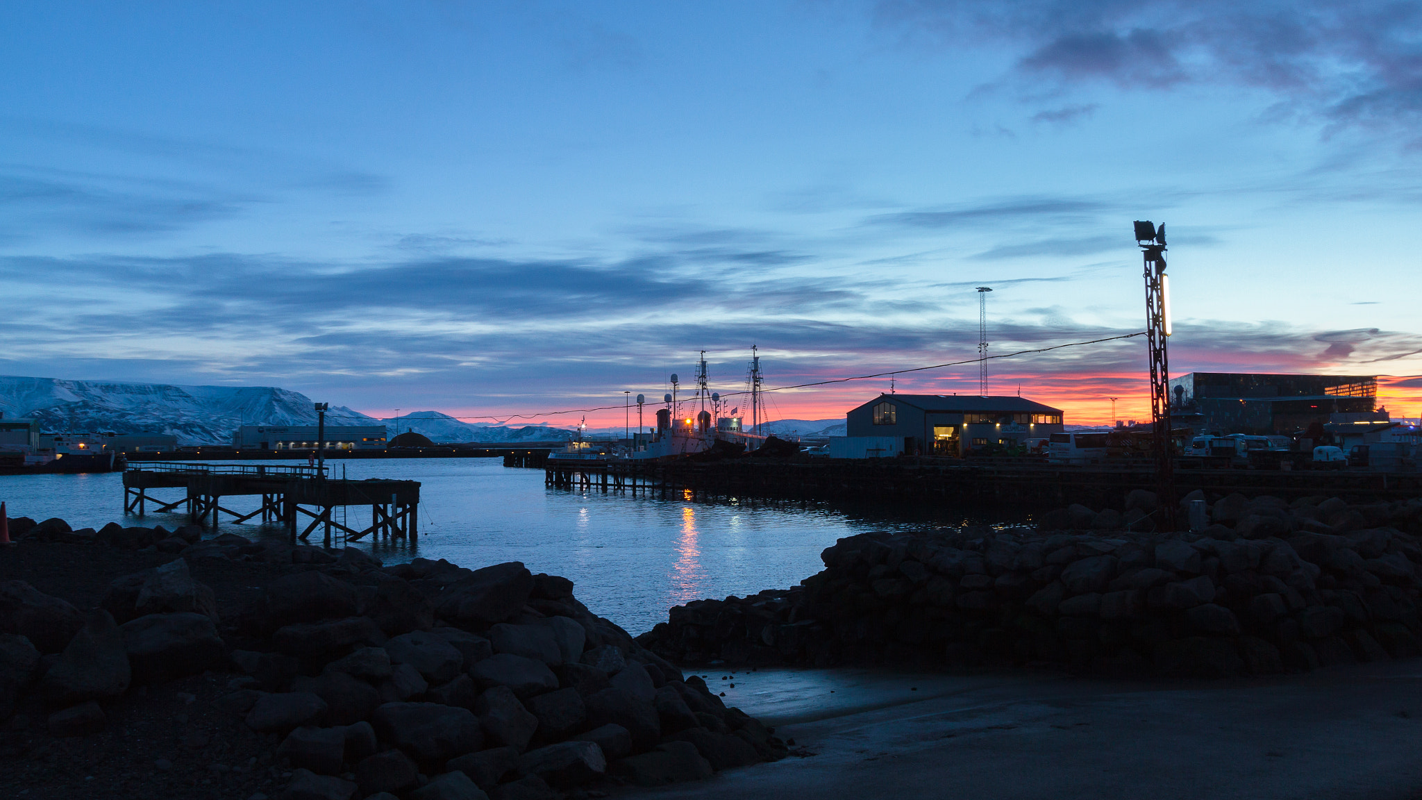 Canon EF-S 10-22mm F3.5-4.5 USM sample photo. Reykjavik marina photography