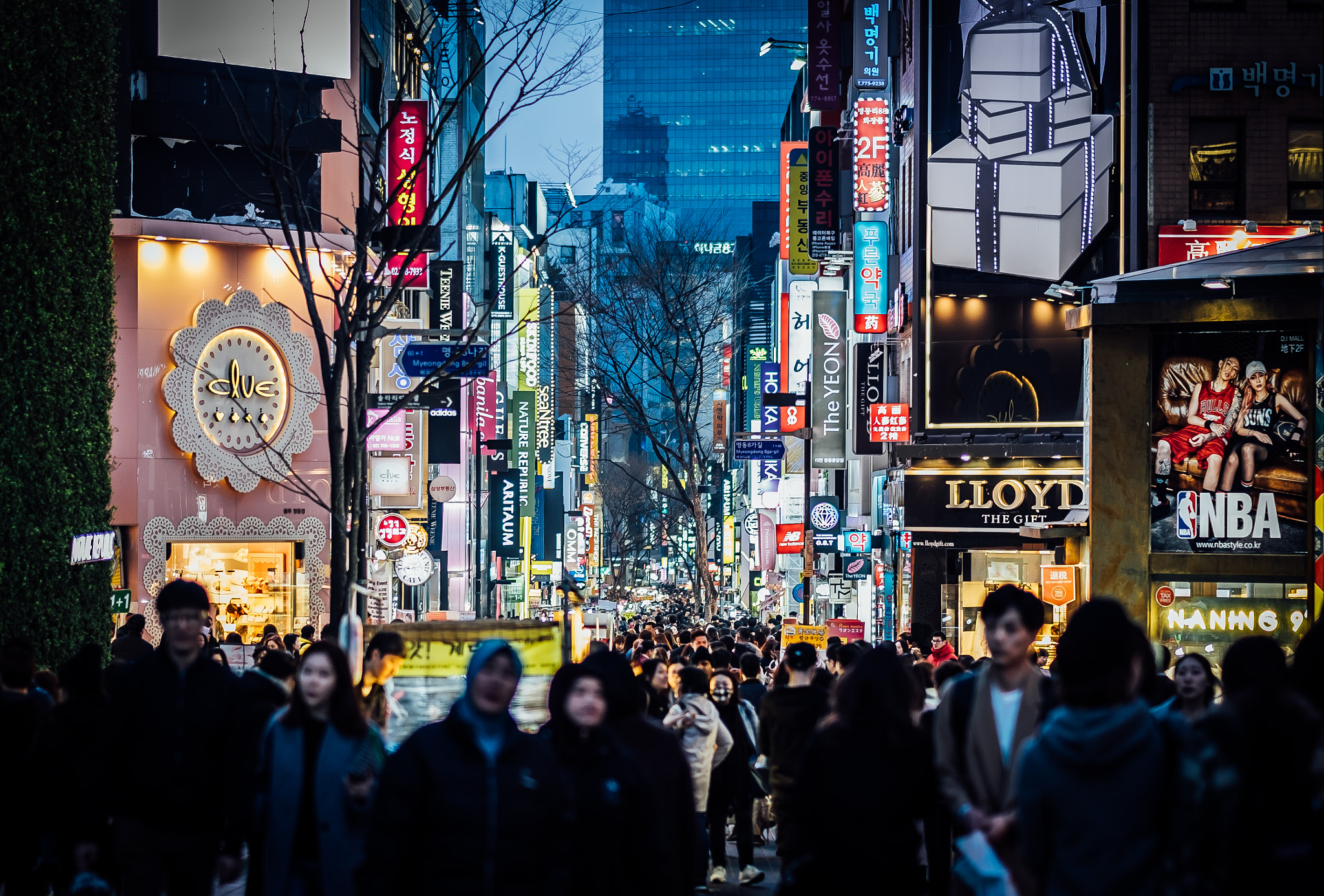 Fujifilm X-T10 + Fujifilm XF 56mm F1.2 R sample photo. Myeongdong photography